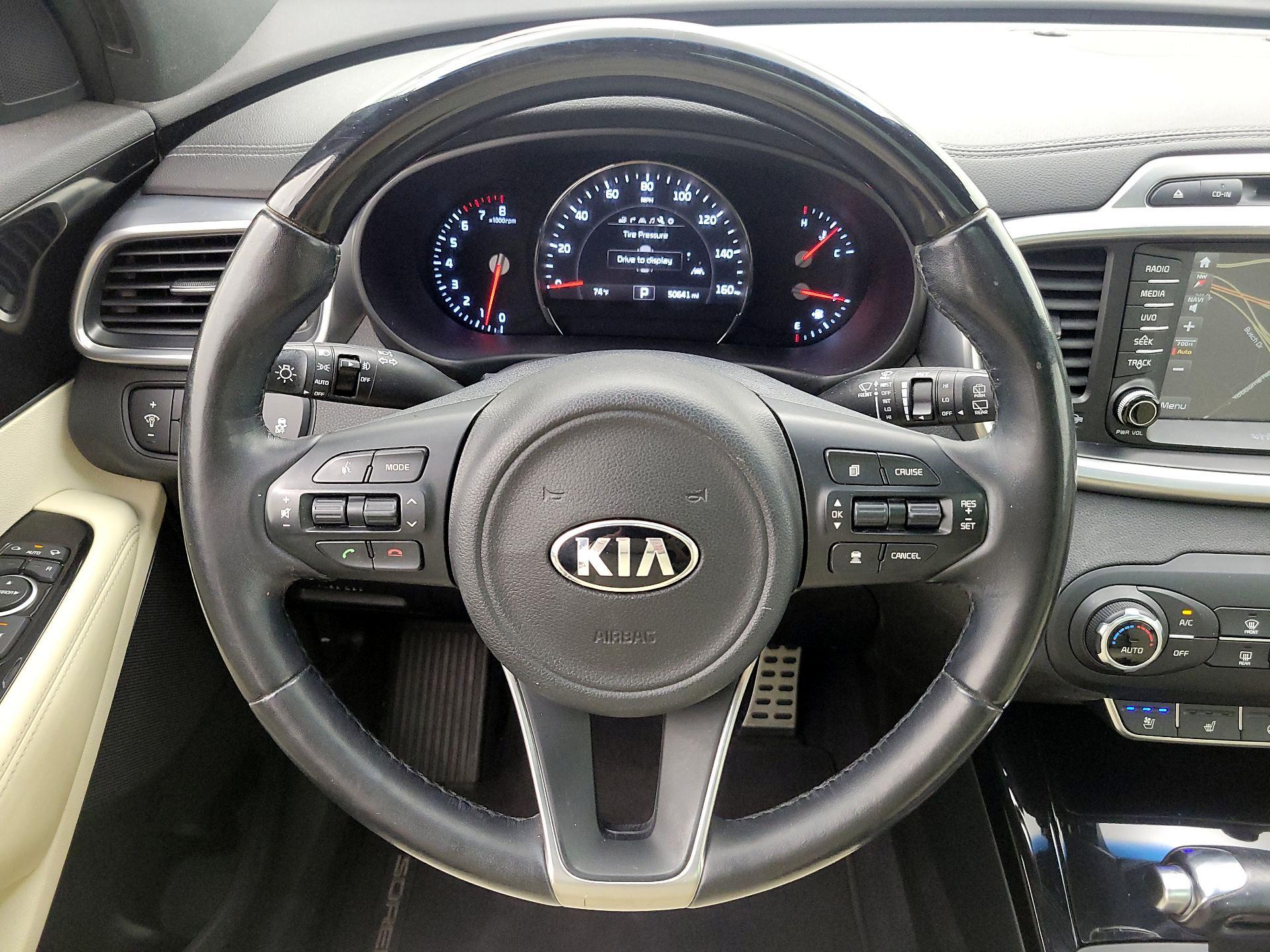 Thumbnail: 2016 Kia Sorento - 10