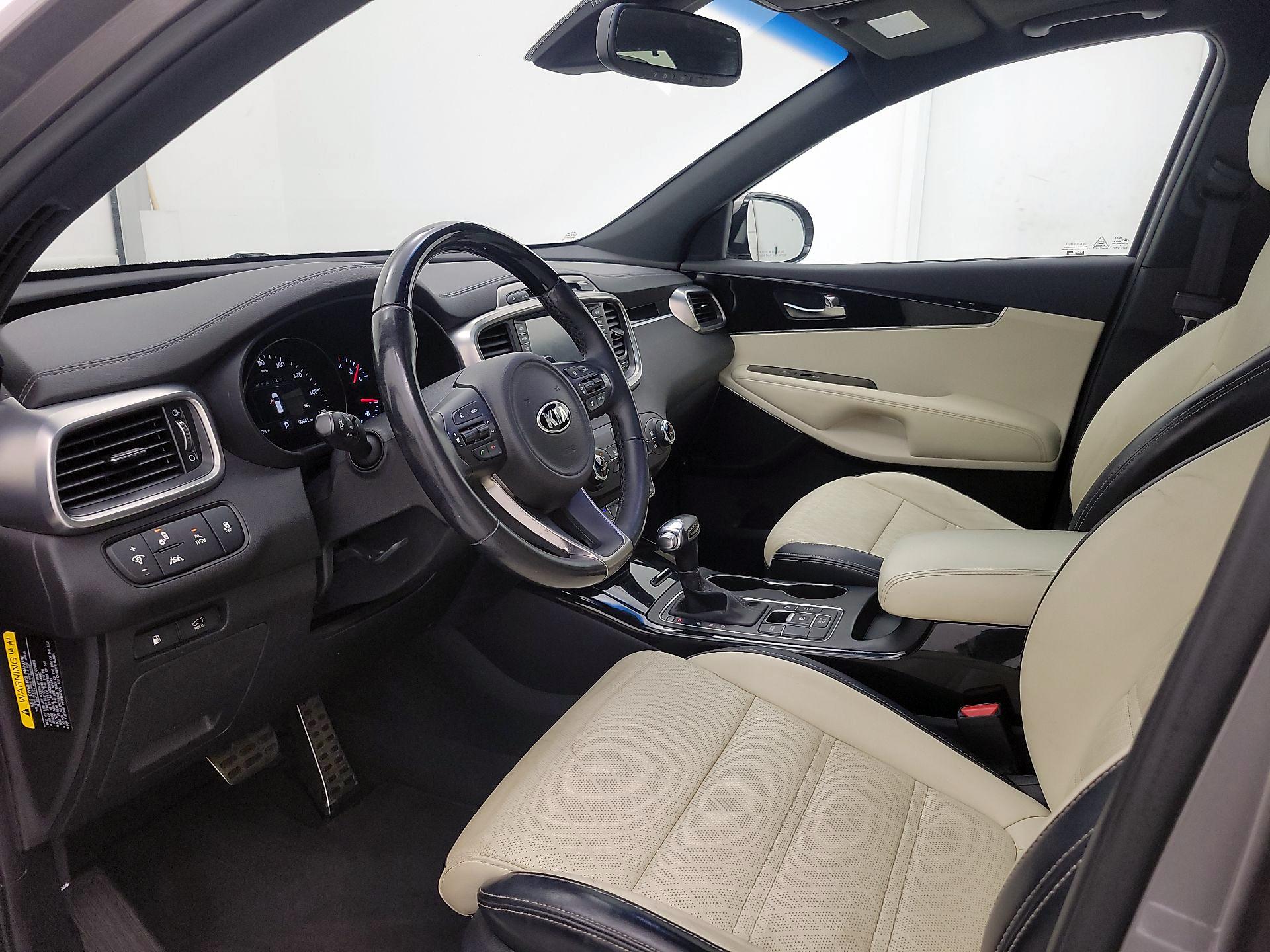 Thumbnail: 2016 Kia Sorento - 11