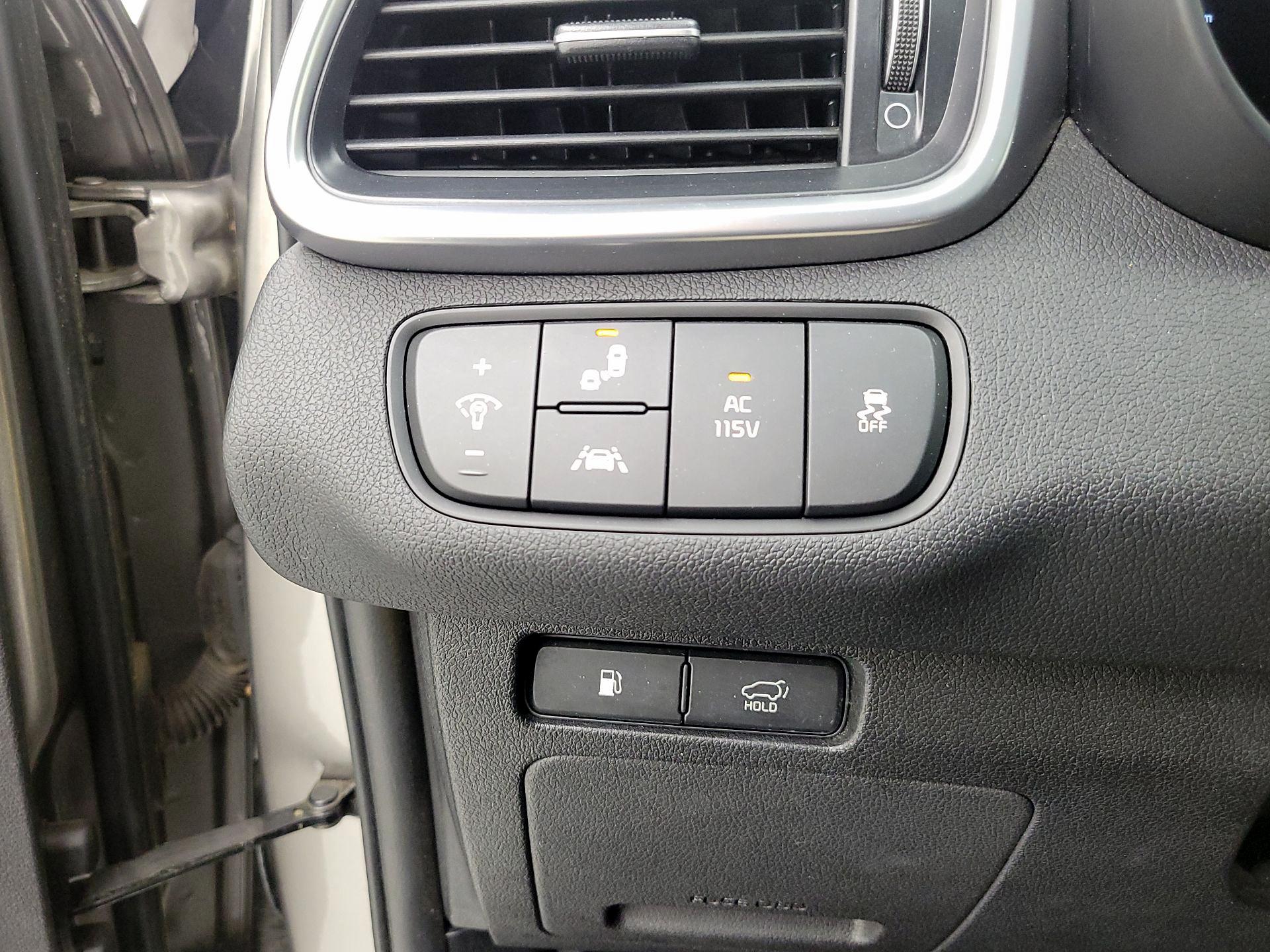 Thumbnail: 2016 Kia Sorento - 13