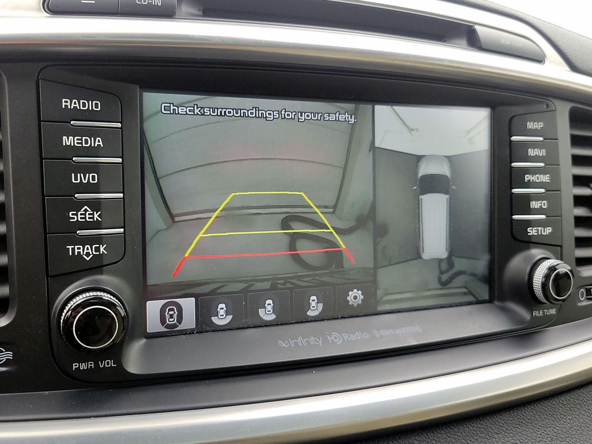 Thumbnail: 2016 Kia Sorento - 15