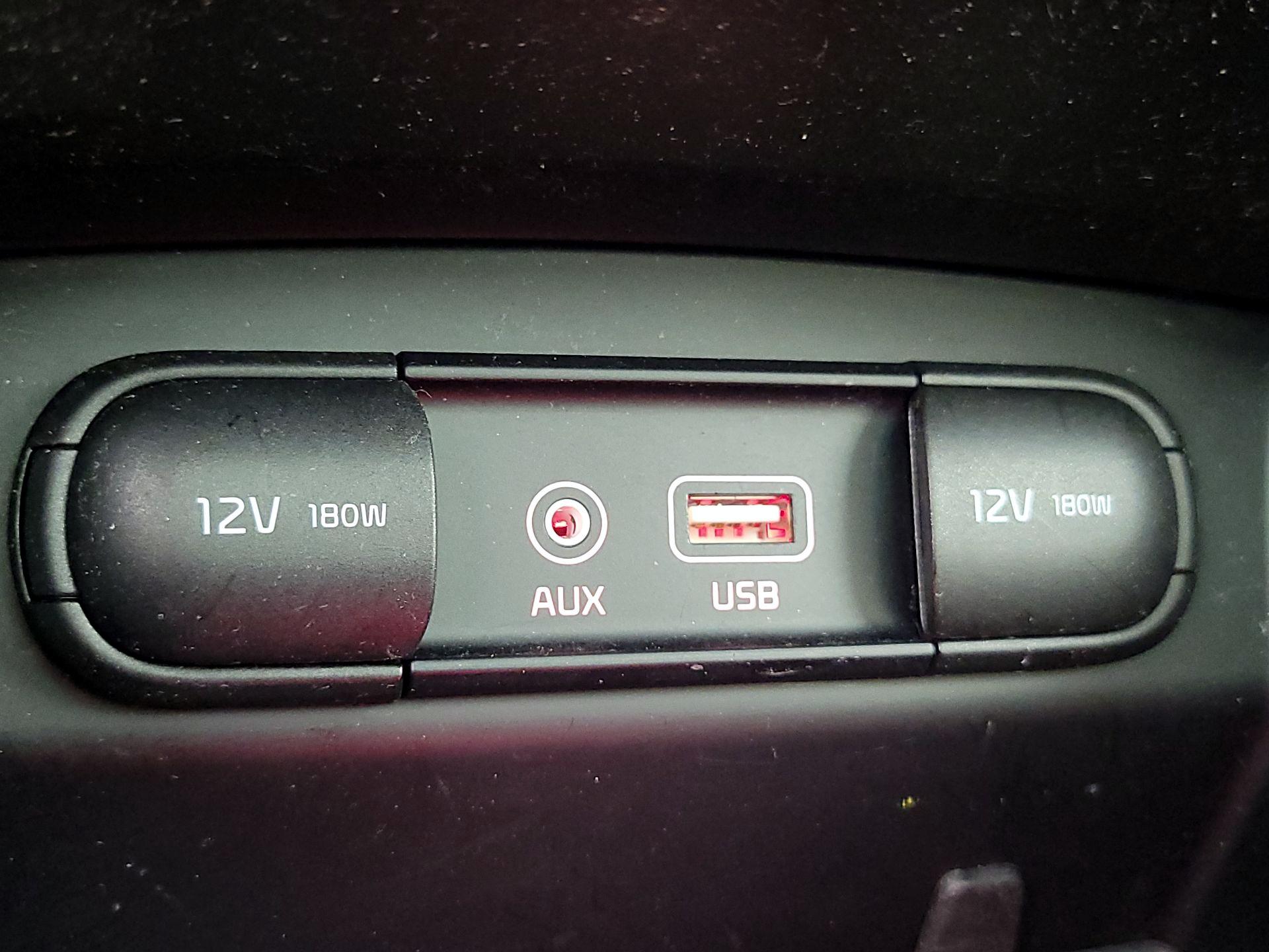 Thumbnail: 2016 Kia Sorento - 19