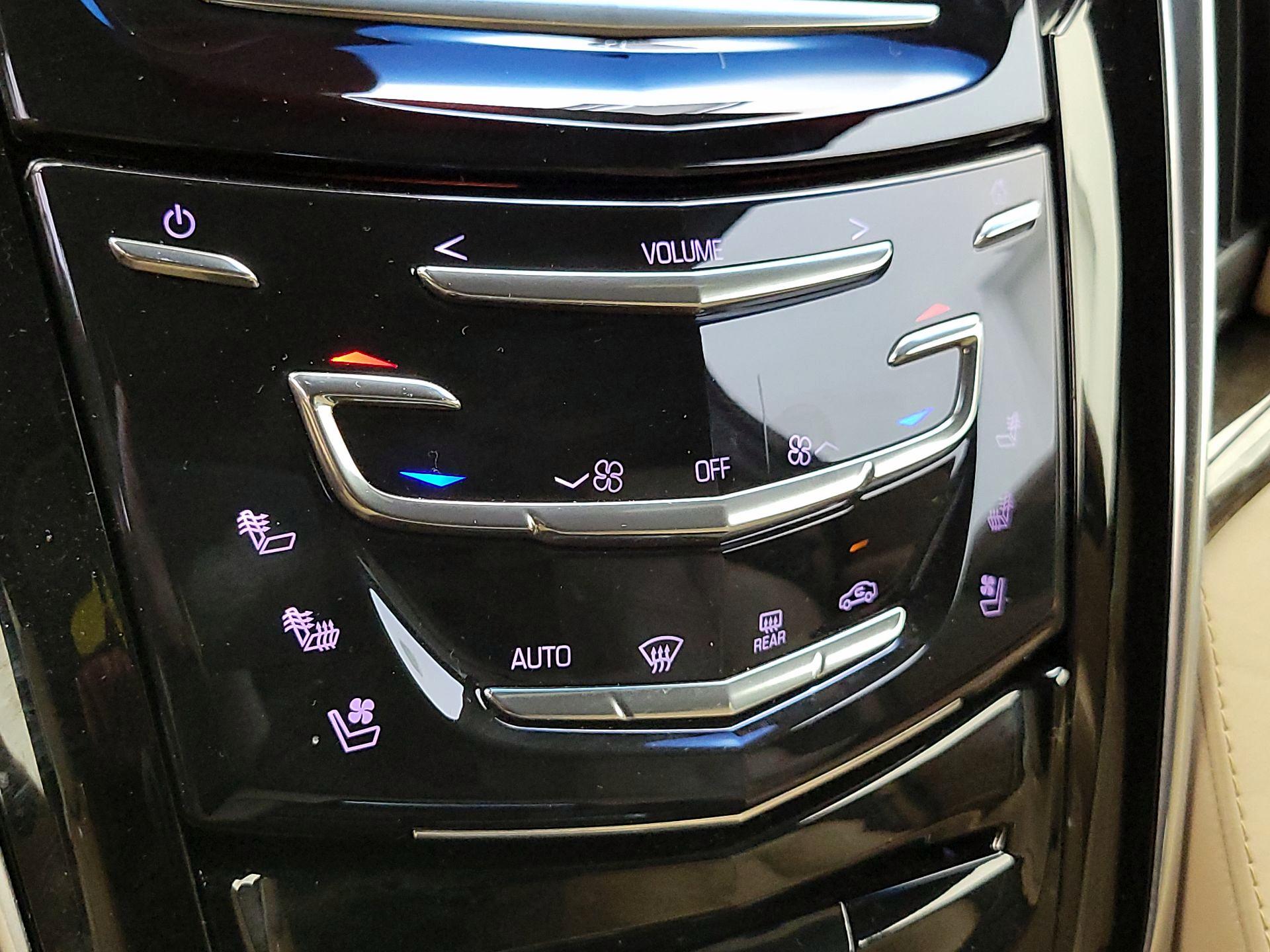 Thumbnail: 2019 Cadillac Escalade - 17