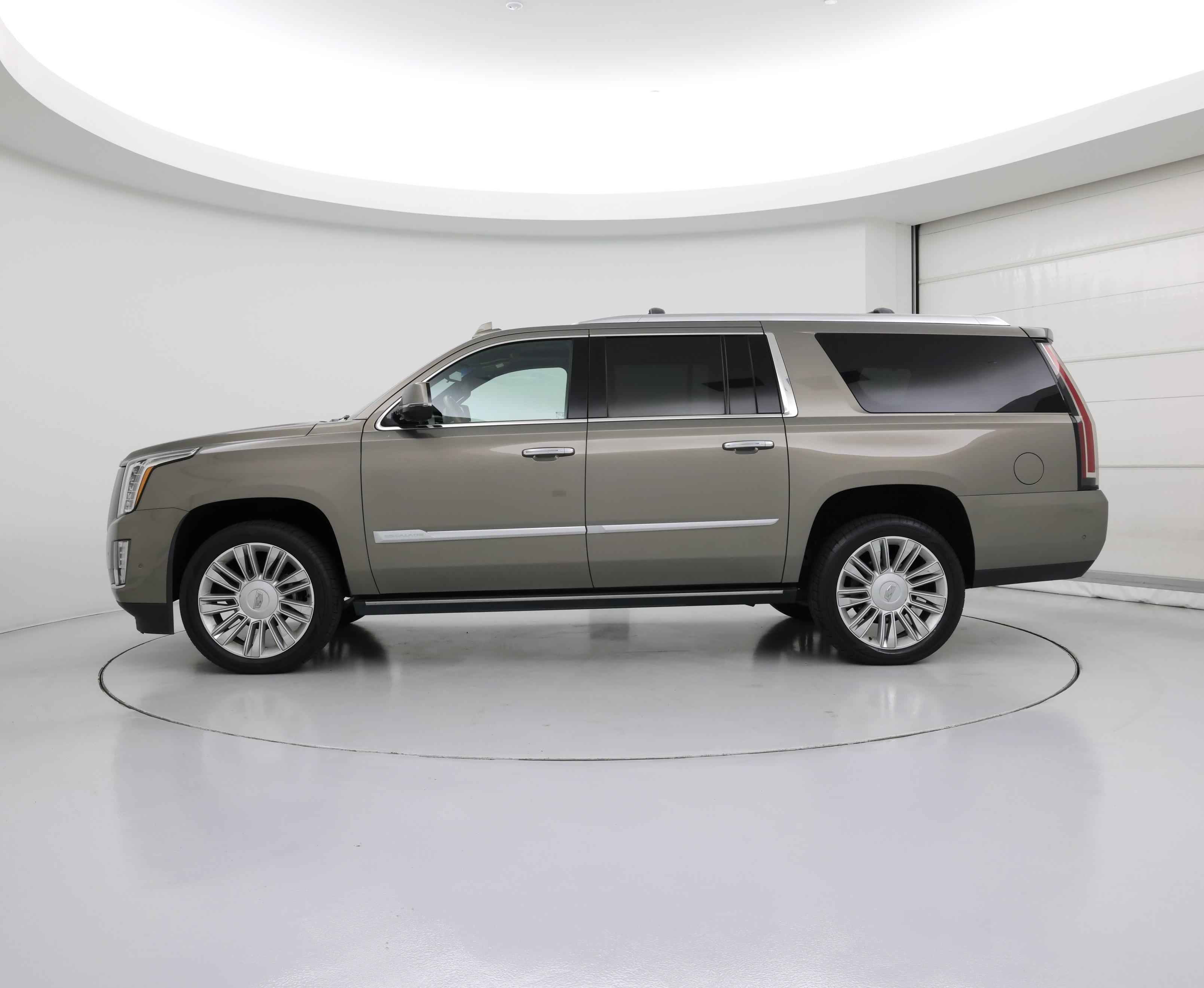 Thumbnail: 2019 Cadillac Escalade - 3