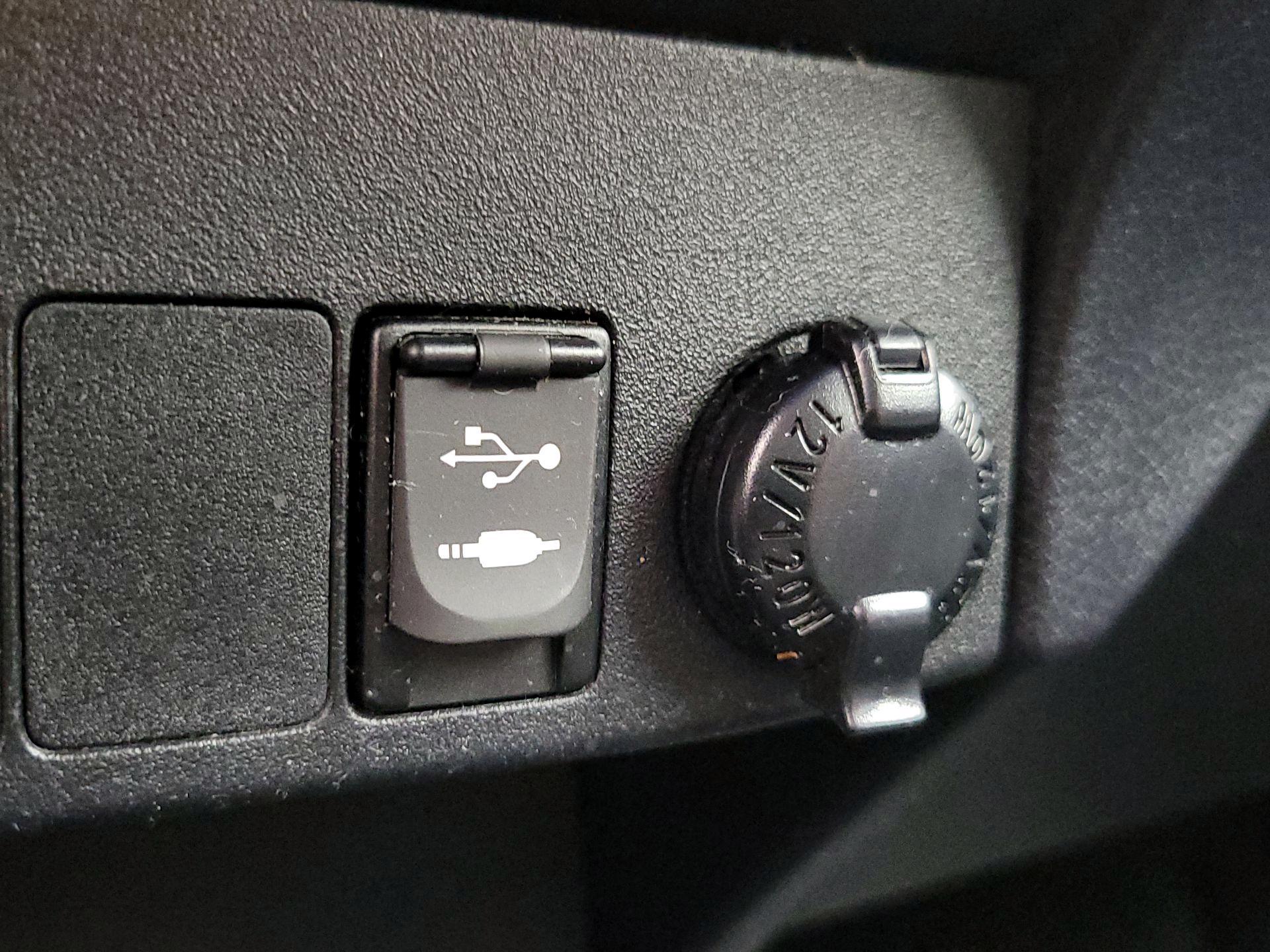 Thumbnail: 2017 Toyota RAV4 - 19