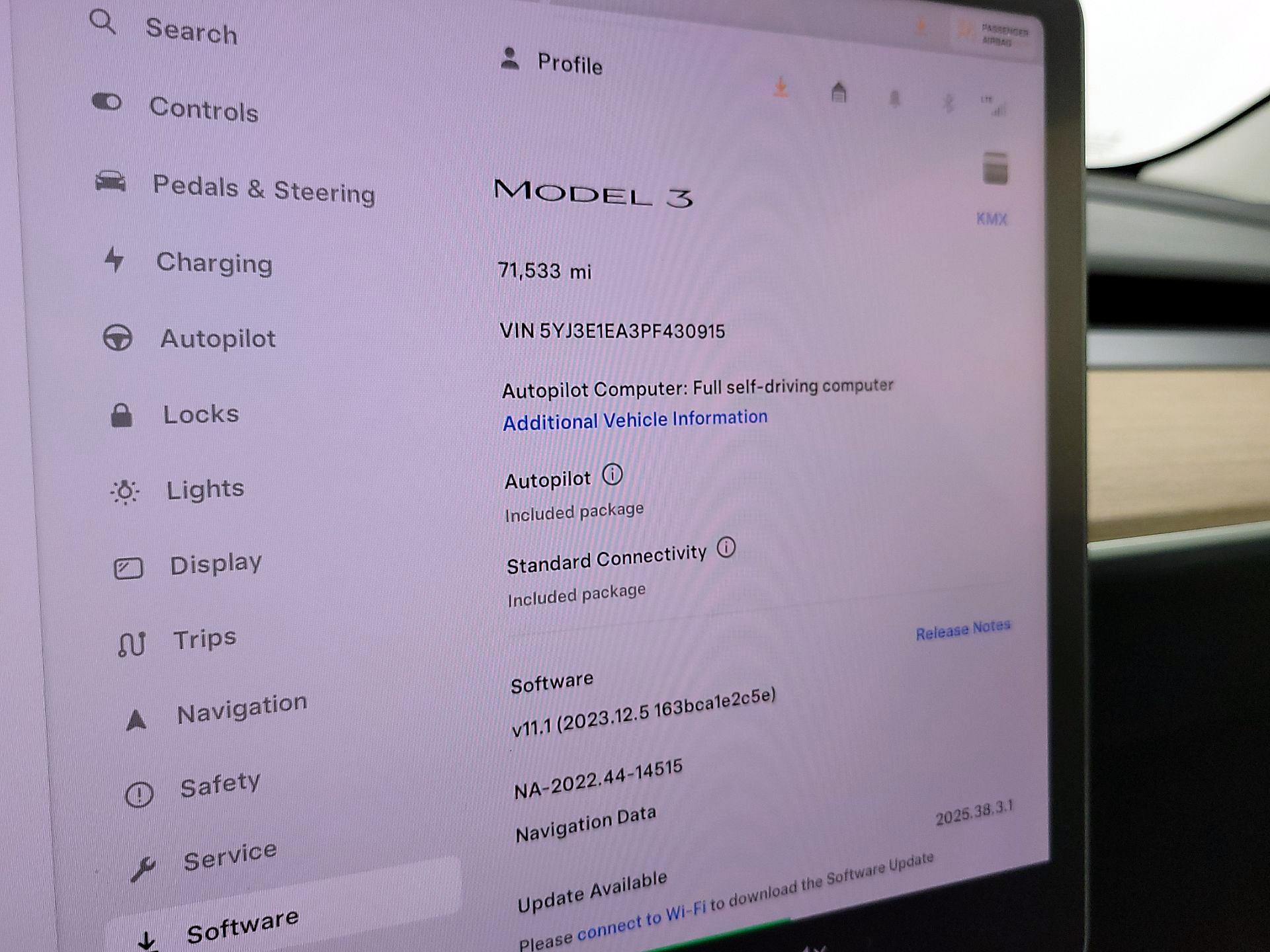 Thumbnail: 2023 Tesla Model 3 - 13