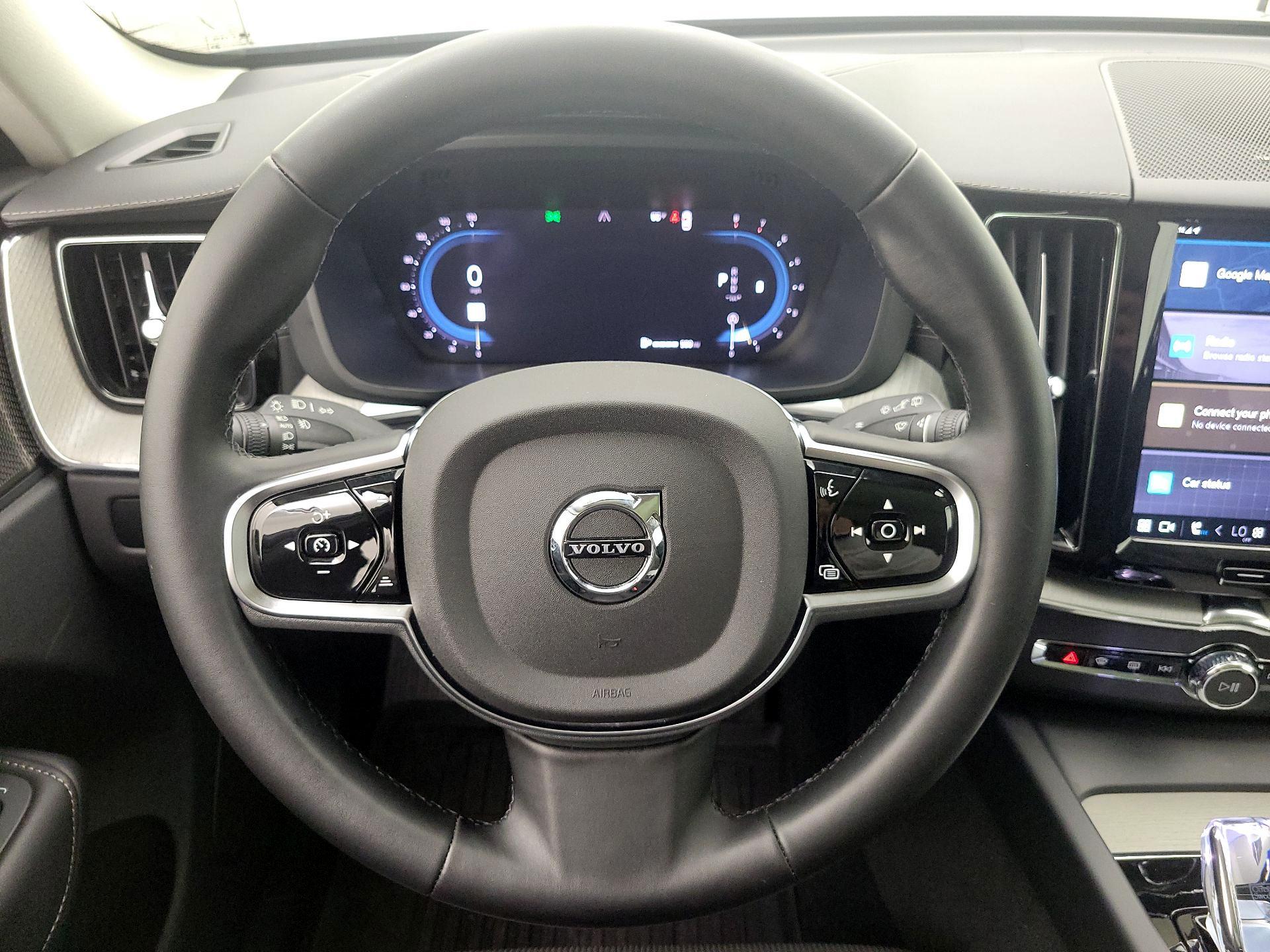 Thumbnail: 2025 Volvo XC60 - 10
