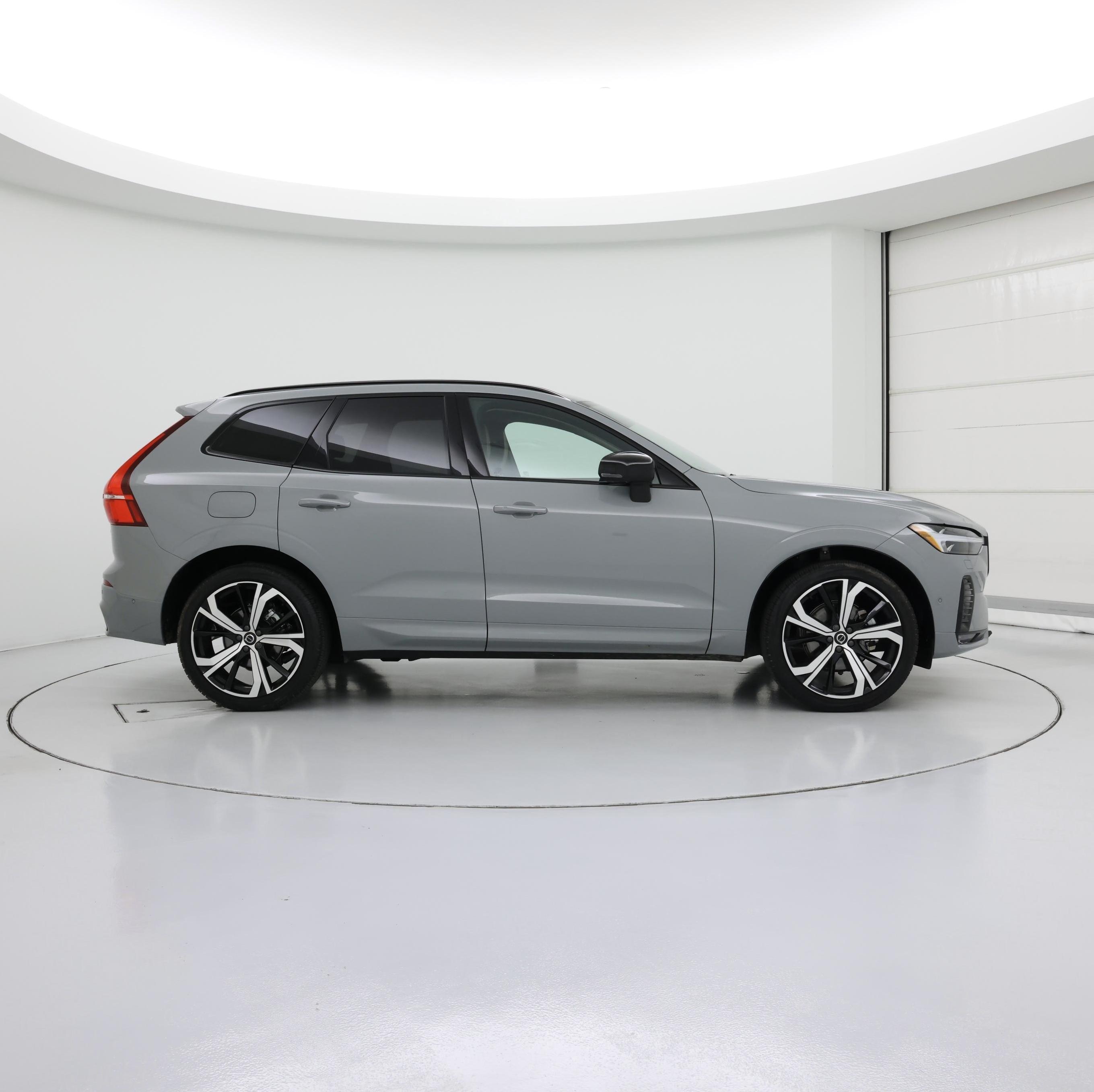 Thumbnail: 2025 Volvo XC60 - 7