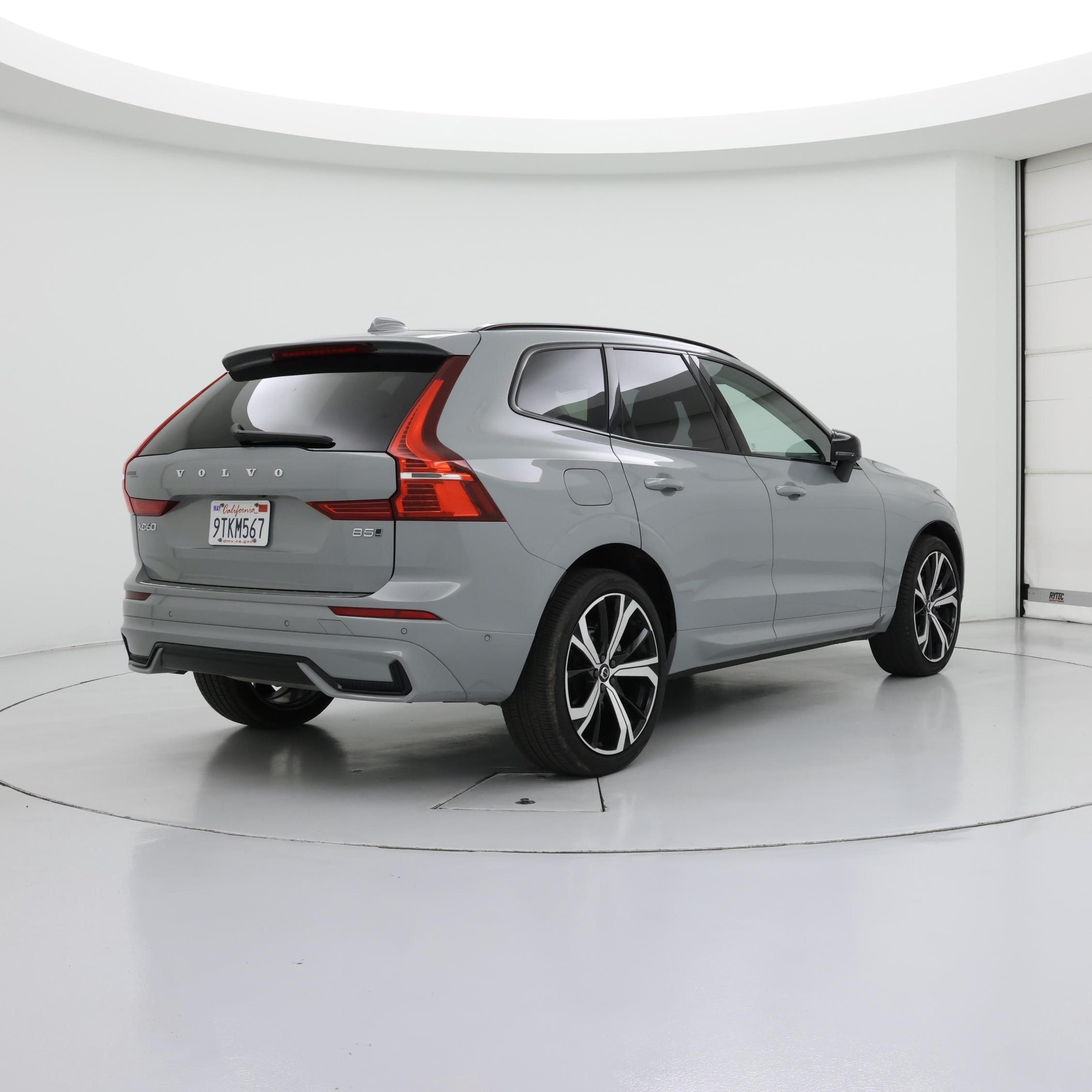 Thumbnail: 2025 Volvo XC60 - 8