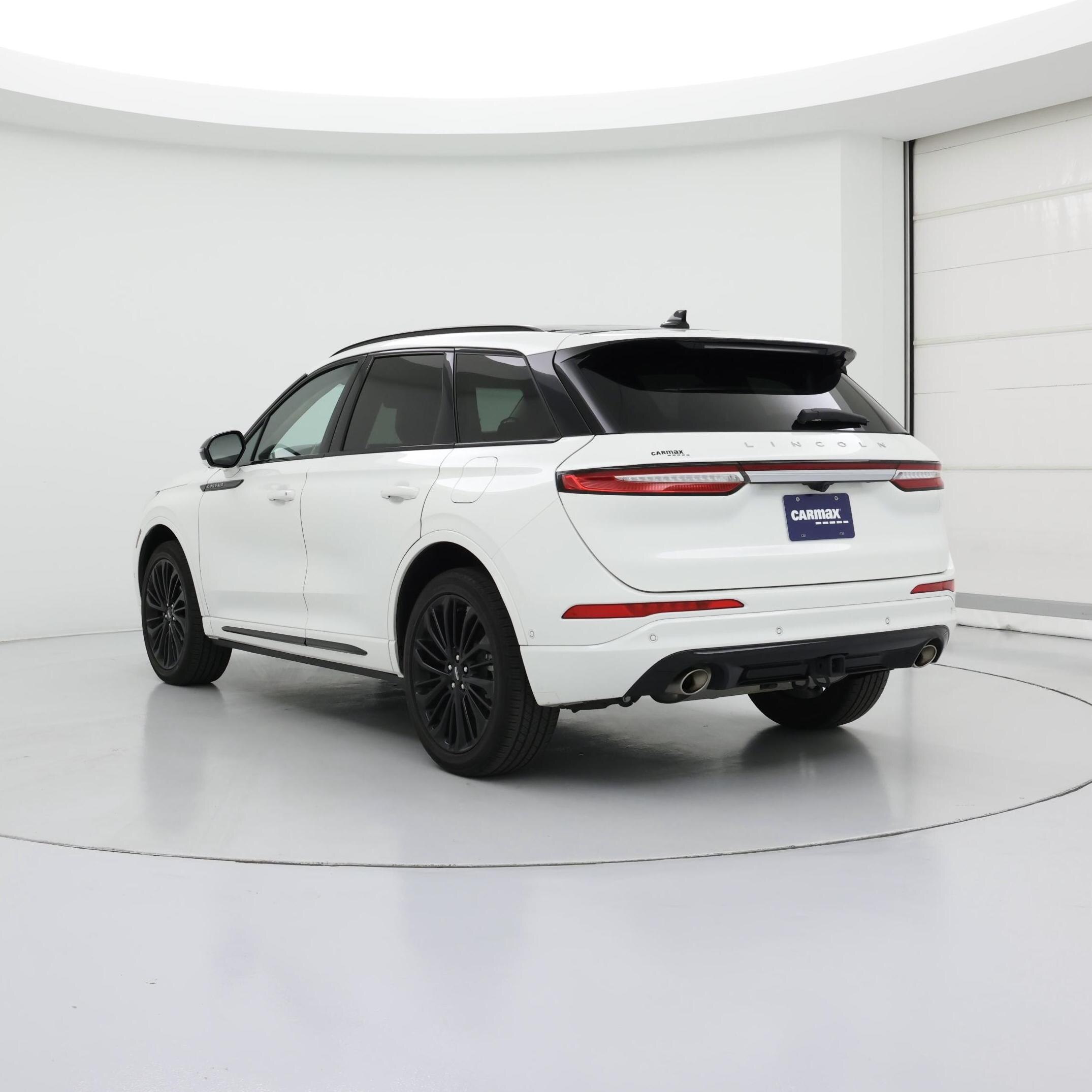 Thumbnail: 2023 Lincoln Corsair - 2