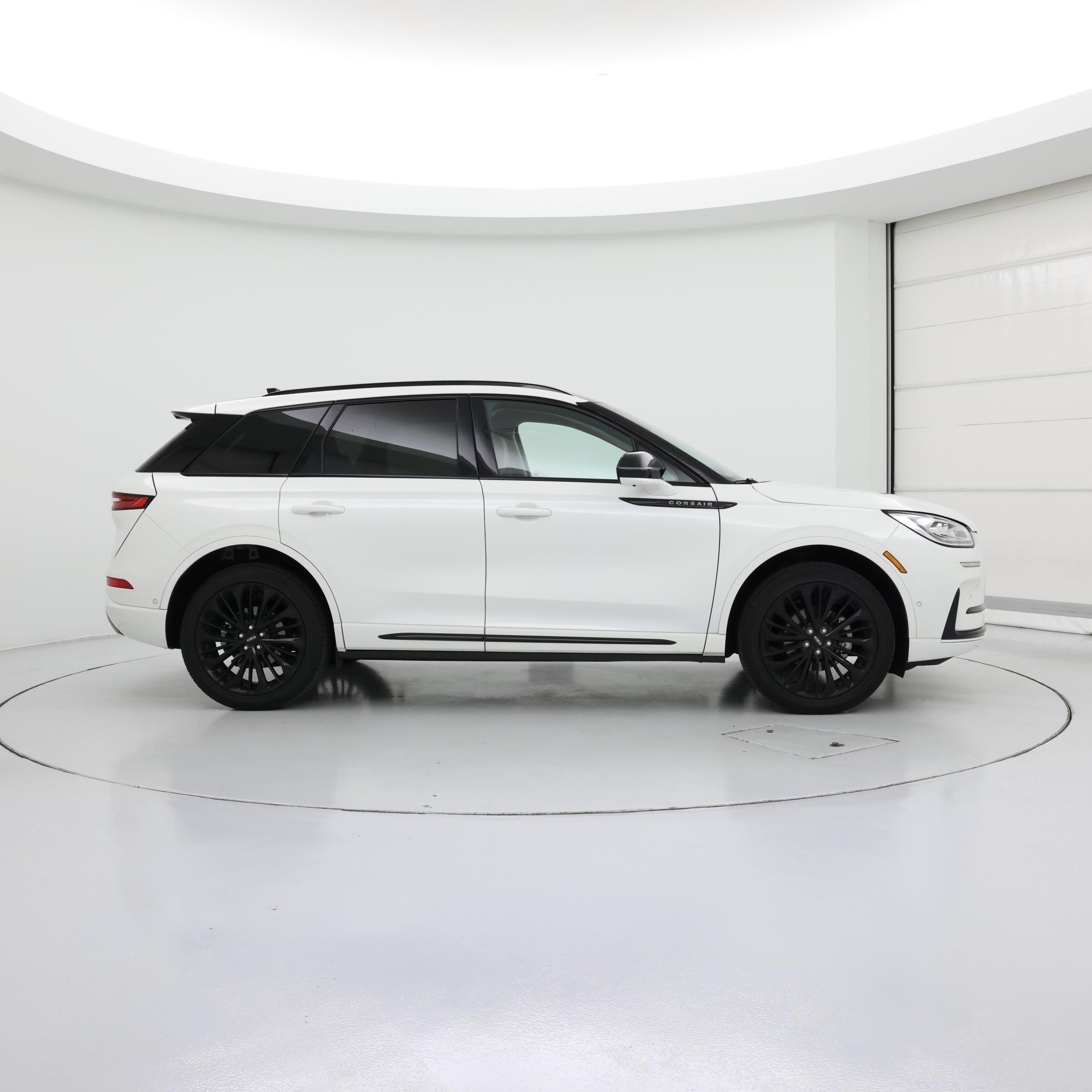 Thumbnail: 2023 Lincoln Corsair - 7