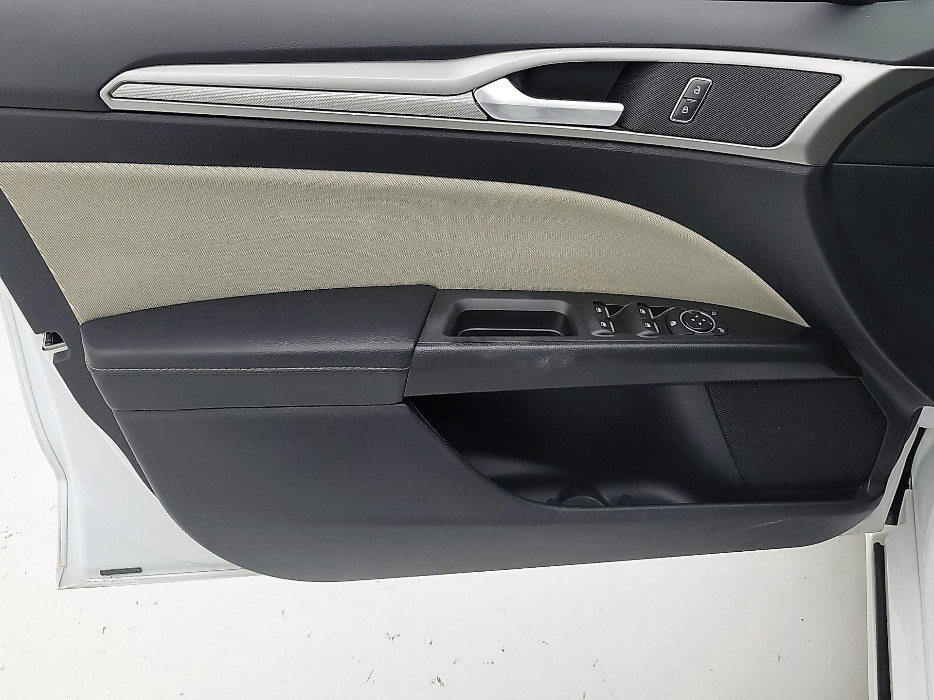 Thumbnail: 2019 Ford Fusion - 12