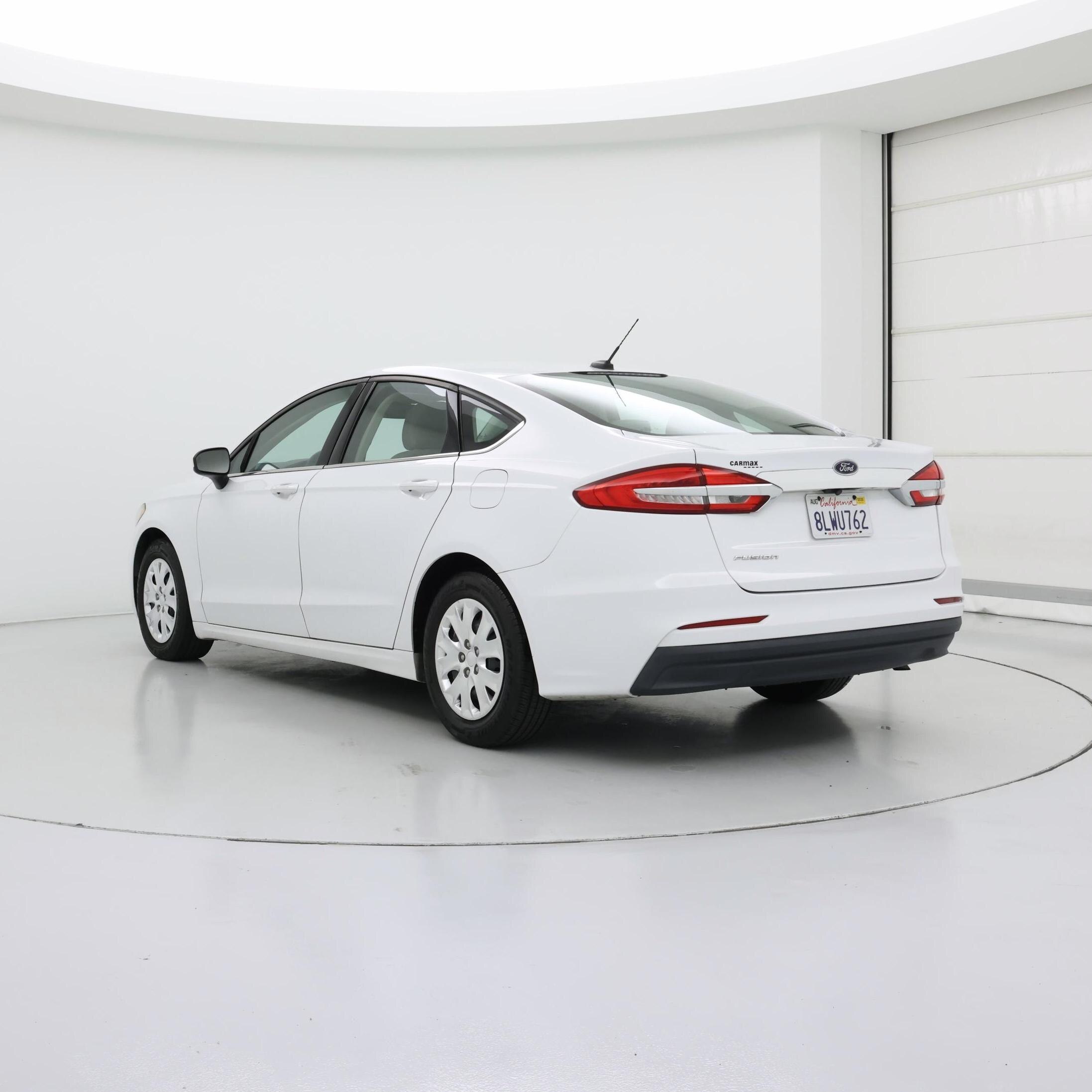 Thumbnail: 2019 Ford Fusion - 2