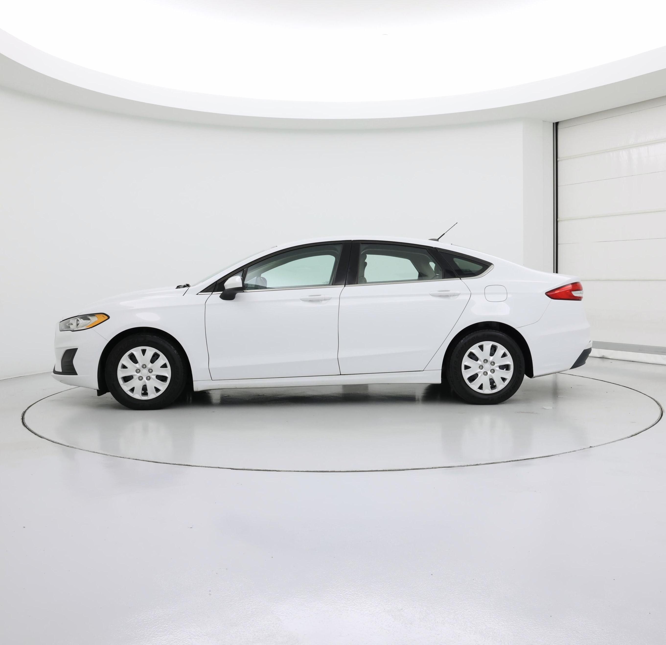 Thumbnail: 2019 Ford Fusion - 3