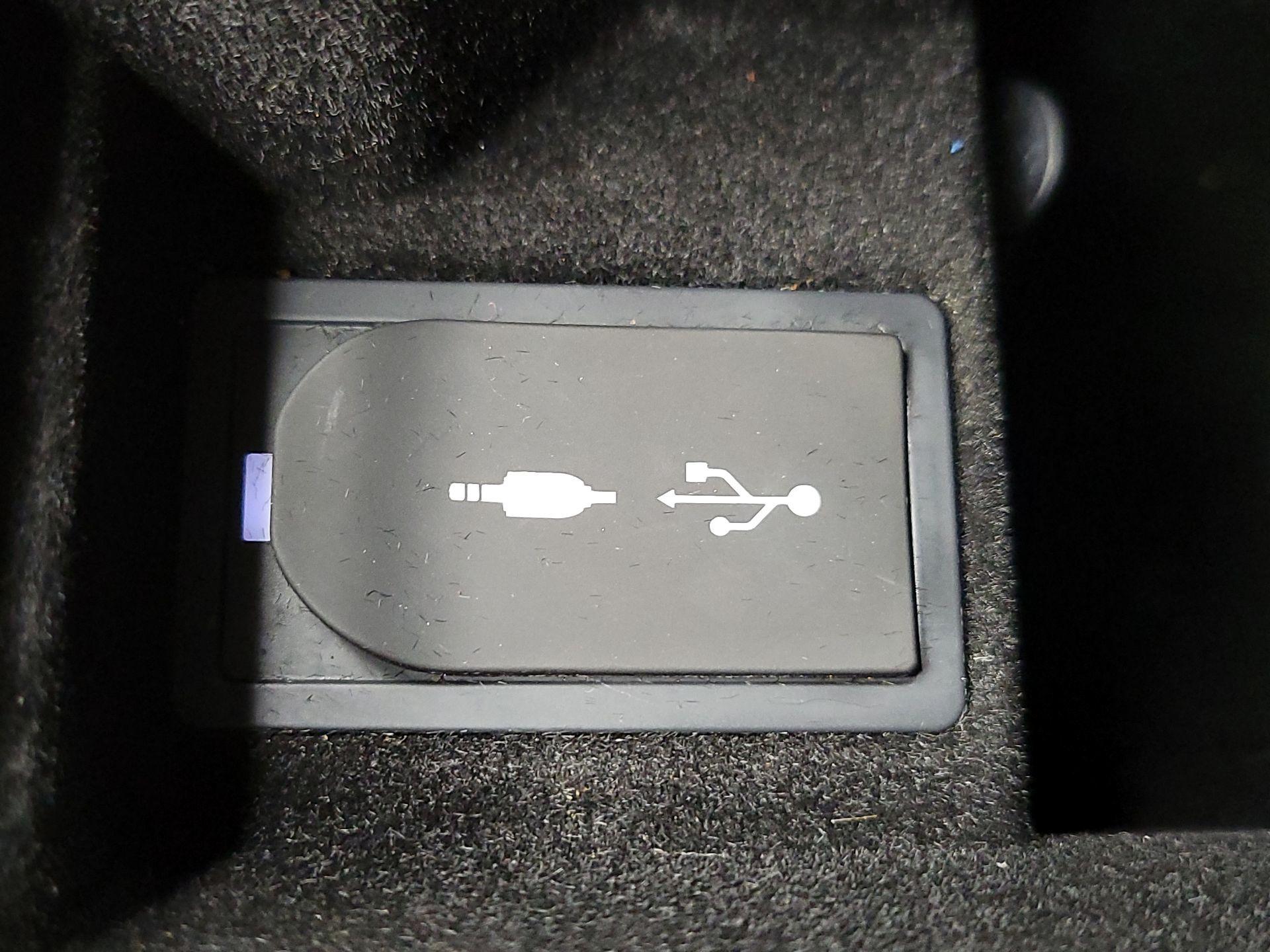 Thumbnail: 2018 Lexus IS - 19