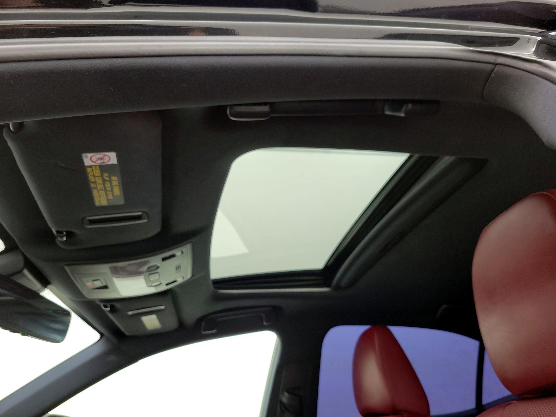 Thumbnail: 2018 Lexus IS - 20