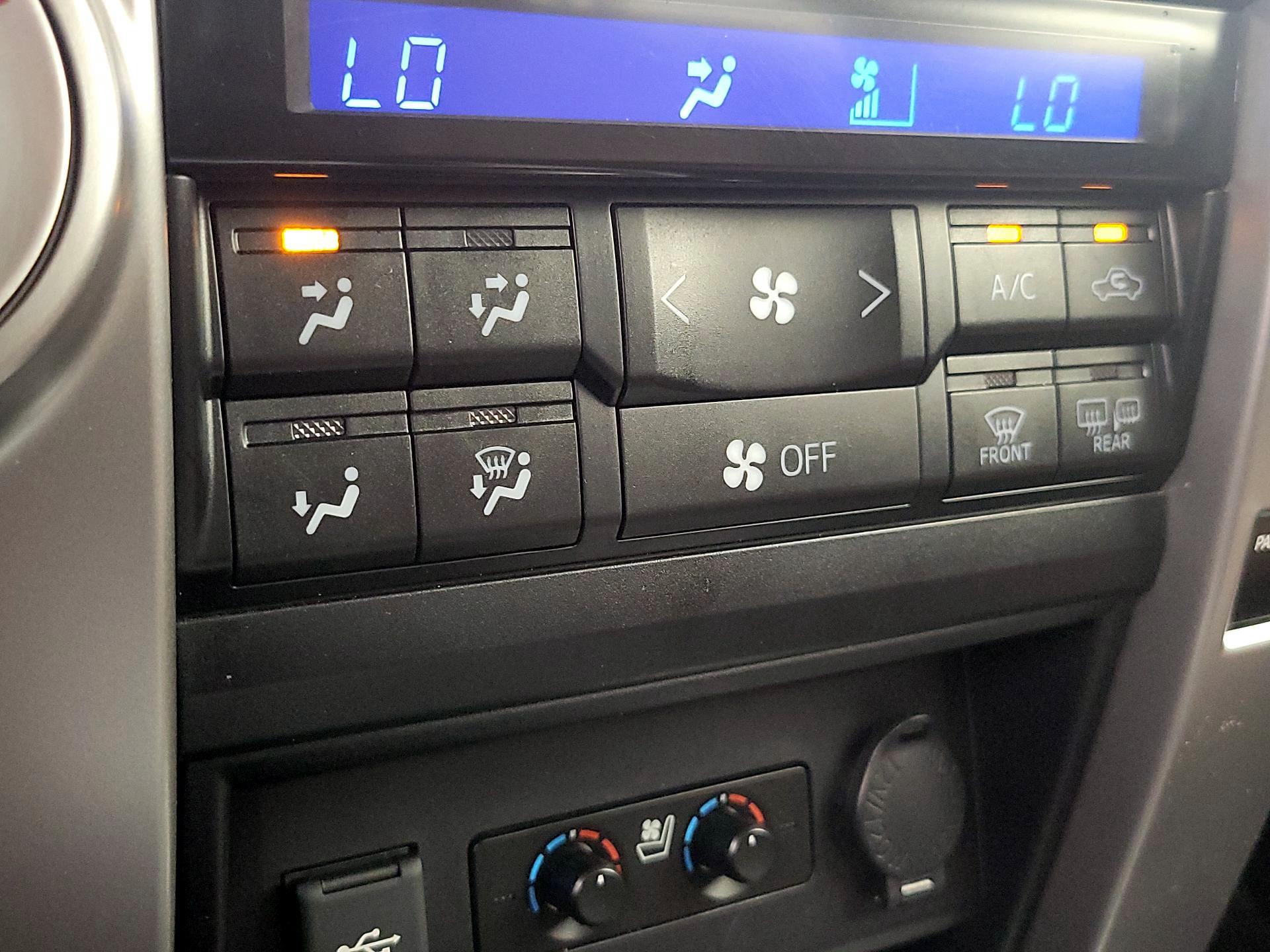 Thumbnail: 2020 Toyota 4Runner - 17