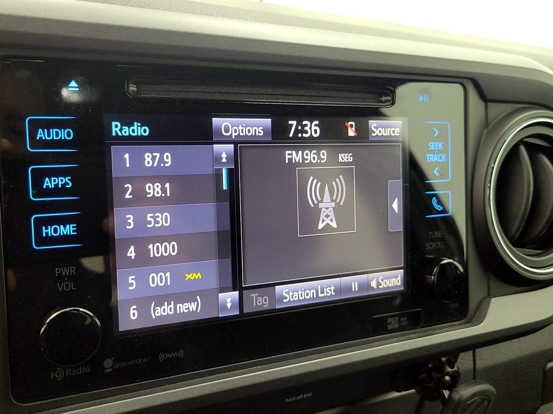 Thumbnail: 2019 Toyota Tacoma - 15