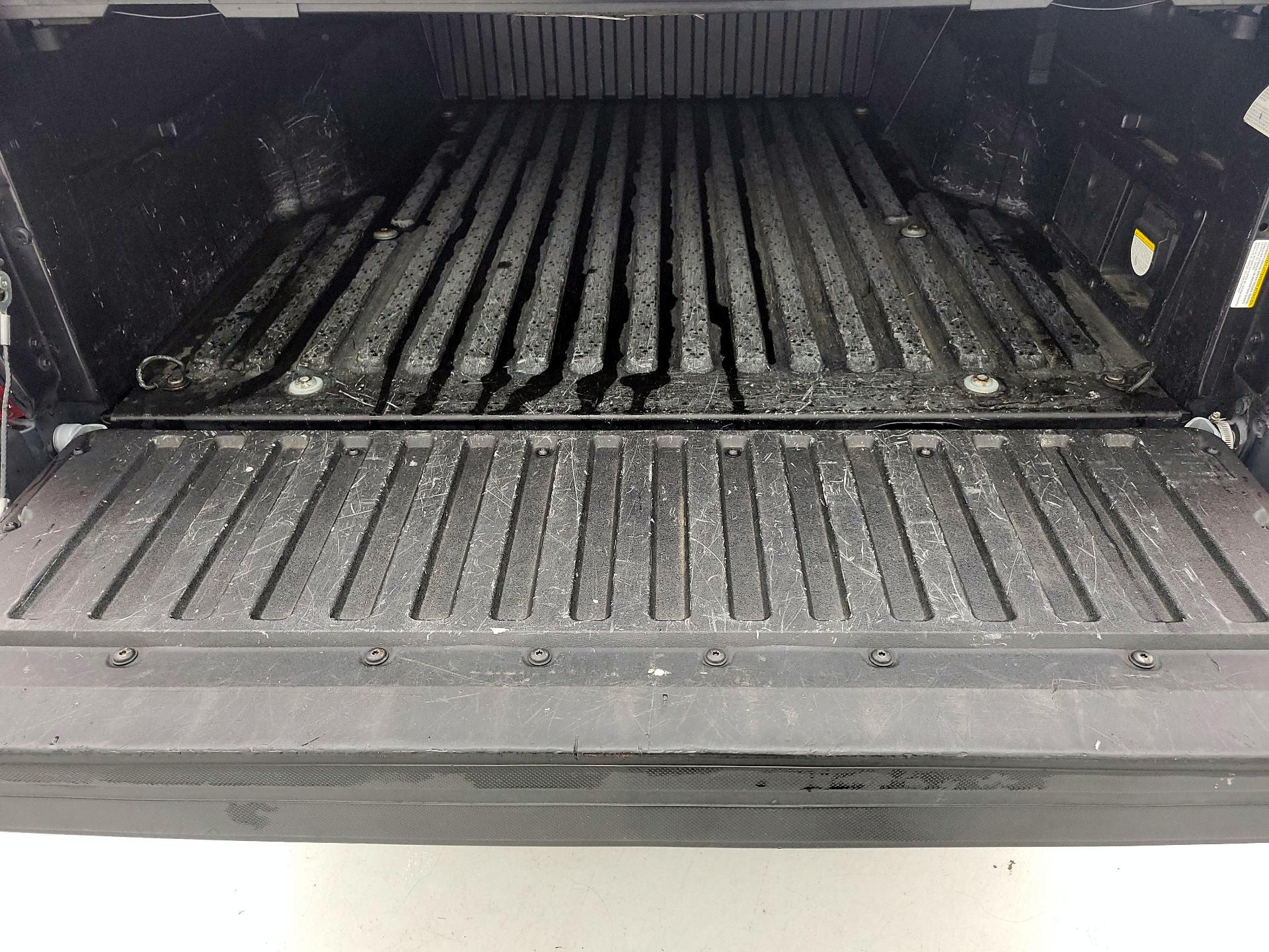 Thumbnail: 2019 Toyota Tacoma - 20