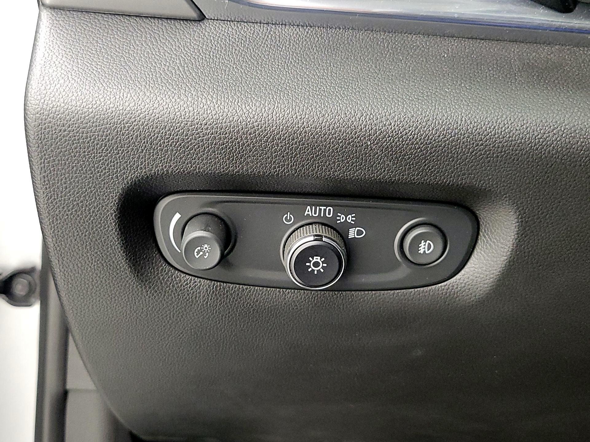 Thumbnail: 2021 Chevrolet Traverse - 13