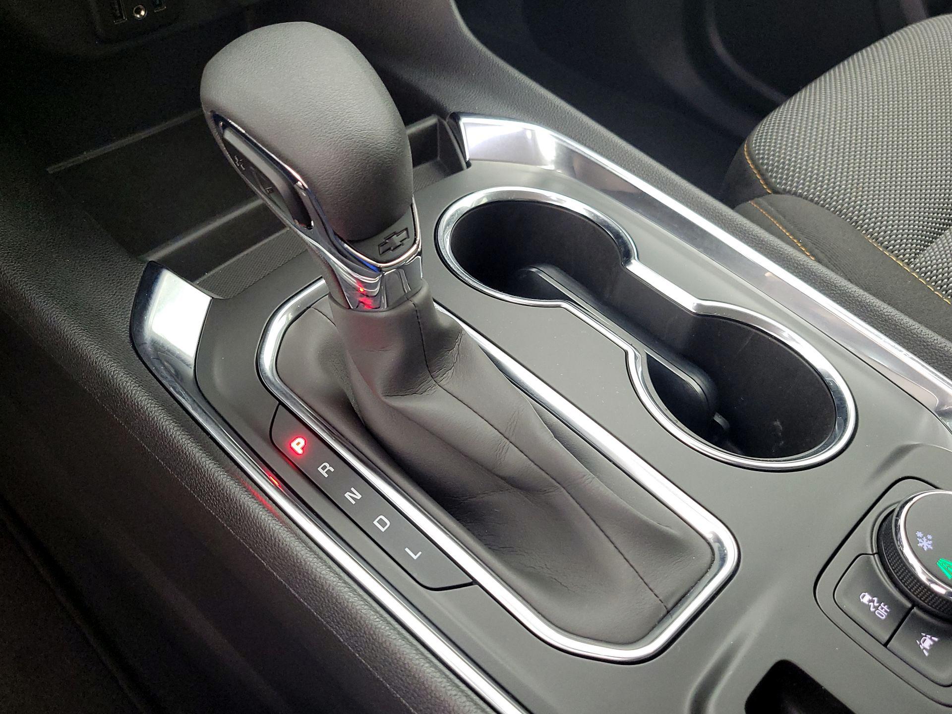 Thumbnail: 2021 Chevrolet Traverse - 17