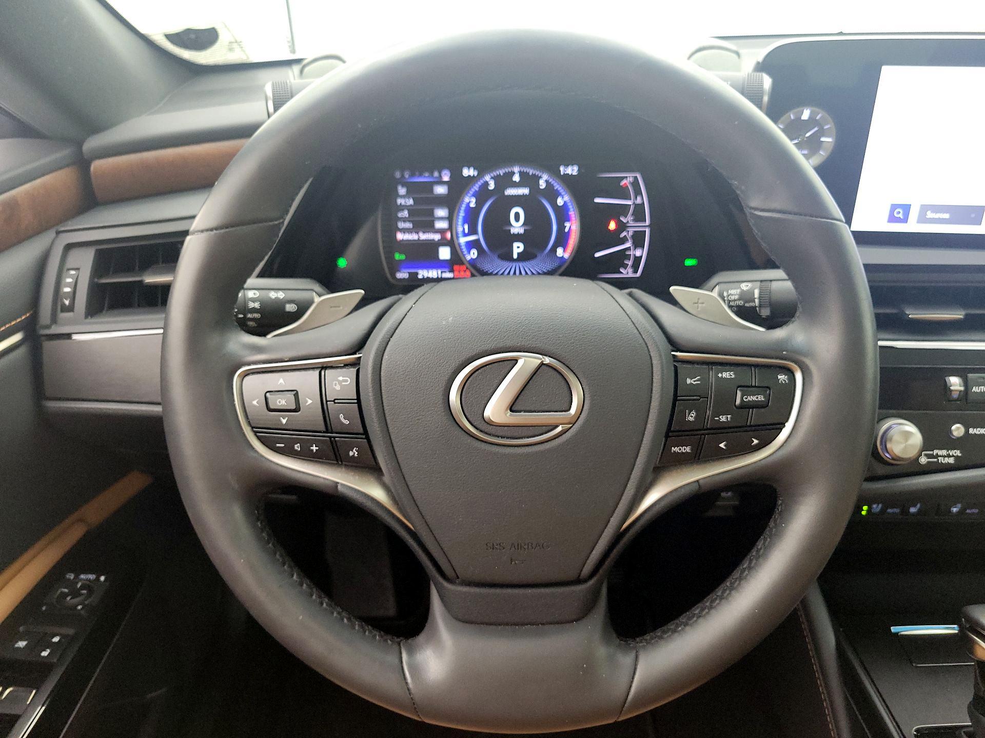 Thumbnail: 2023 Lexus ES - 10