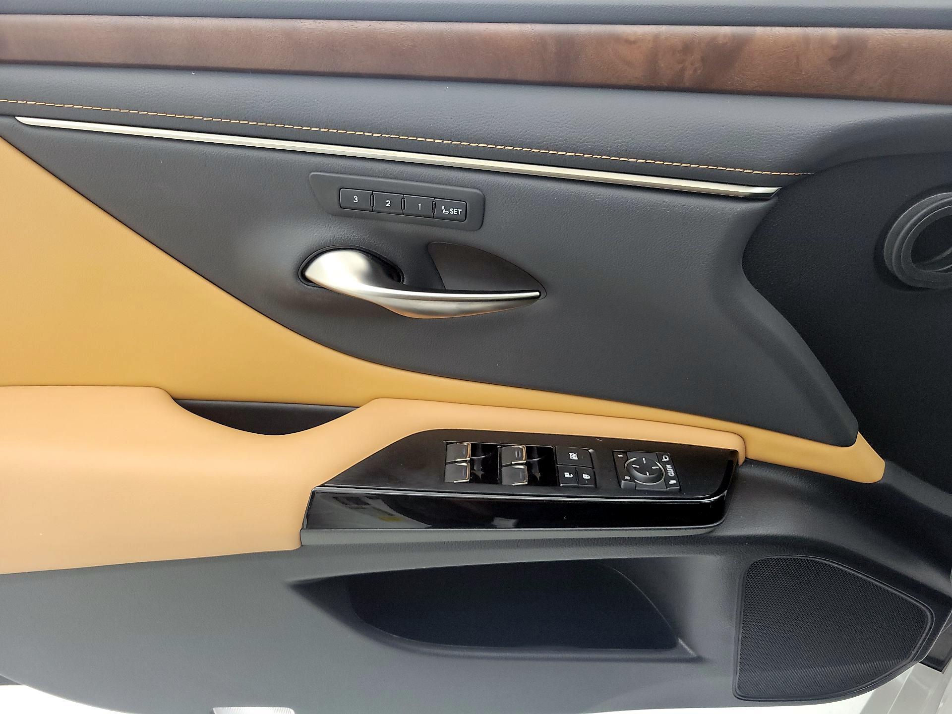 Thumbnail: 2023 Lexus ES - 12