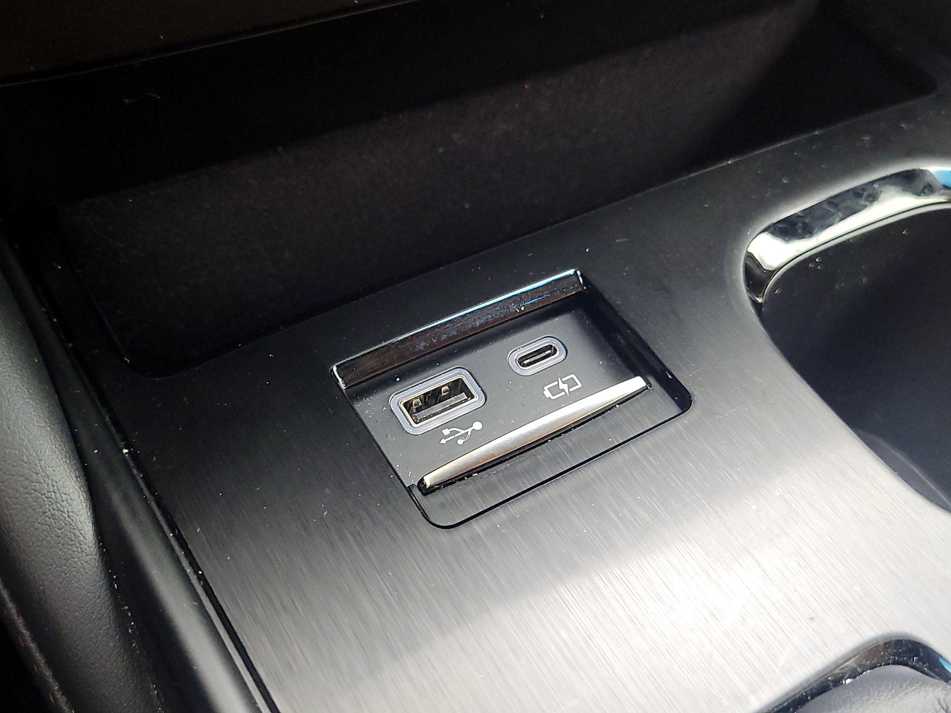 Thumbnail: 2023 Lexus ES - 18