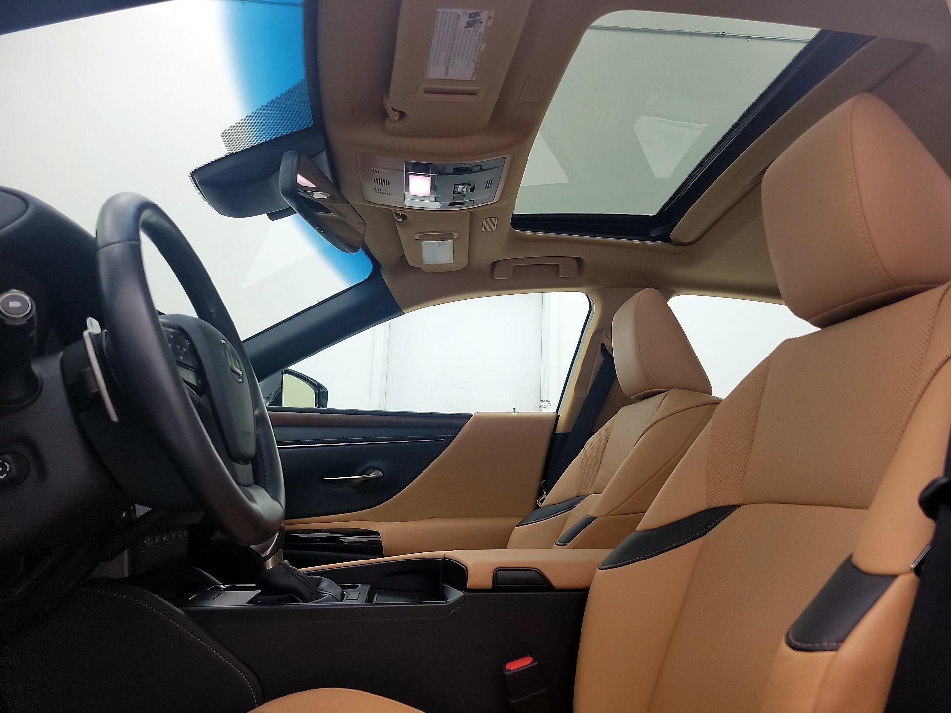 Thumbnail: 2023 Lexus ES - 19