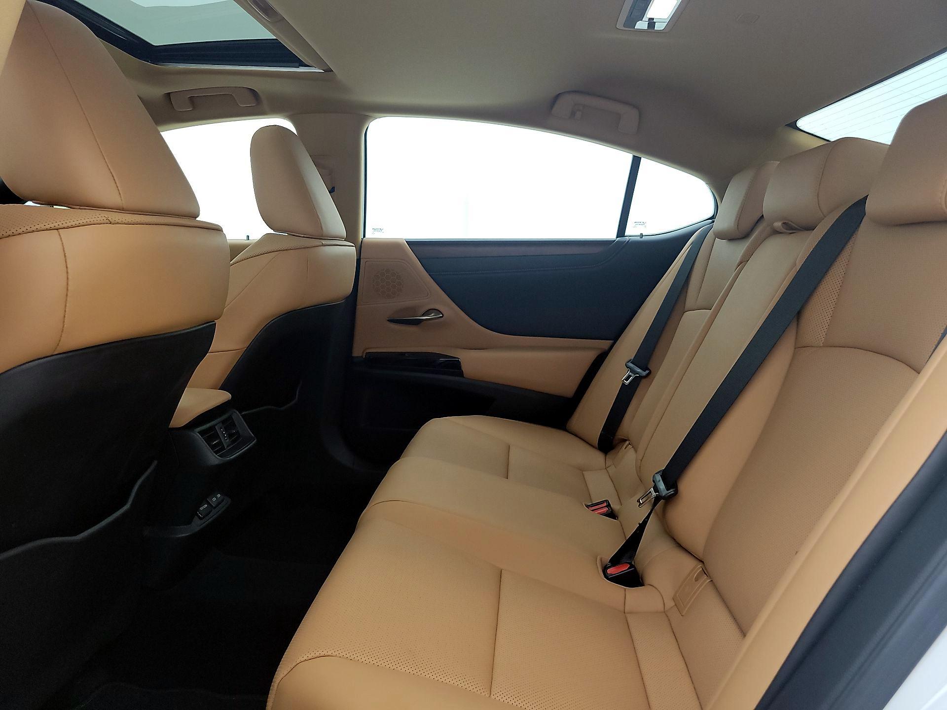 Thumbnail: 2023 Lexus ES - 20