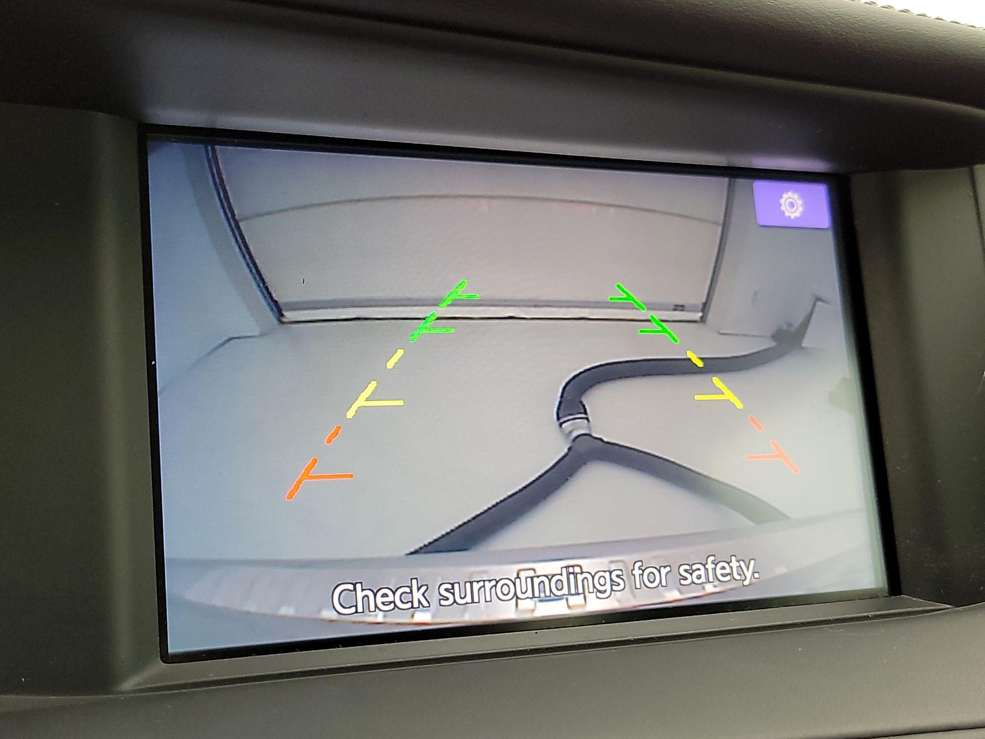 Thumbnail: 2017 INFINITI QX30 - 15