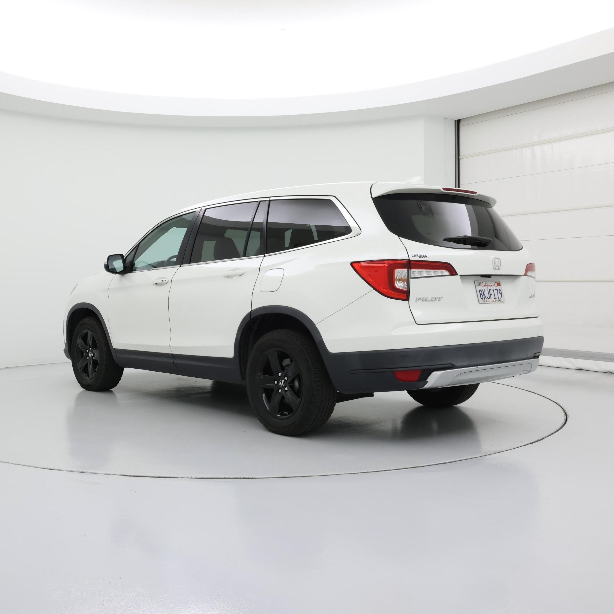Thumbnail: 2019 Honda Pilot - 2
