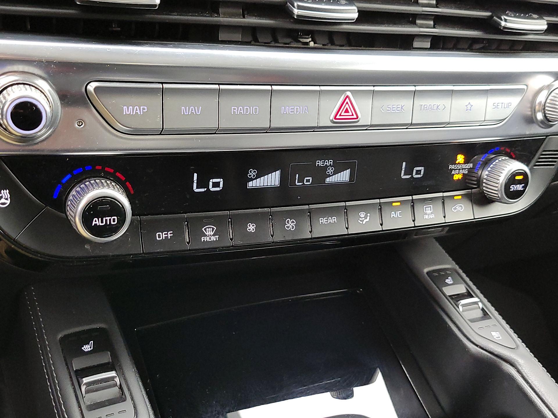 Thumbnail: 2021 Kia Telluride - 17