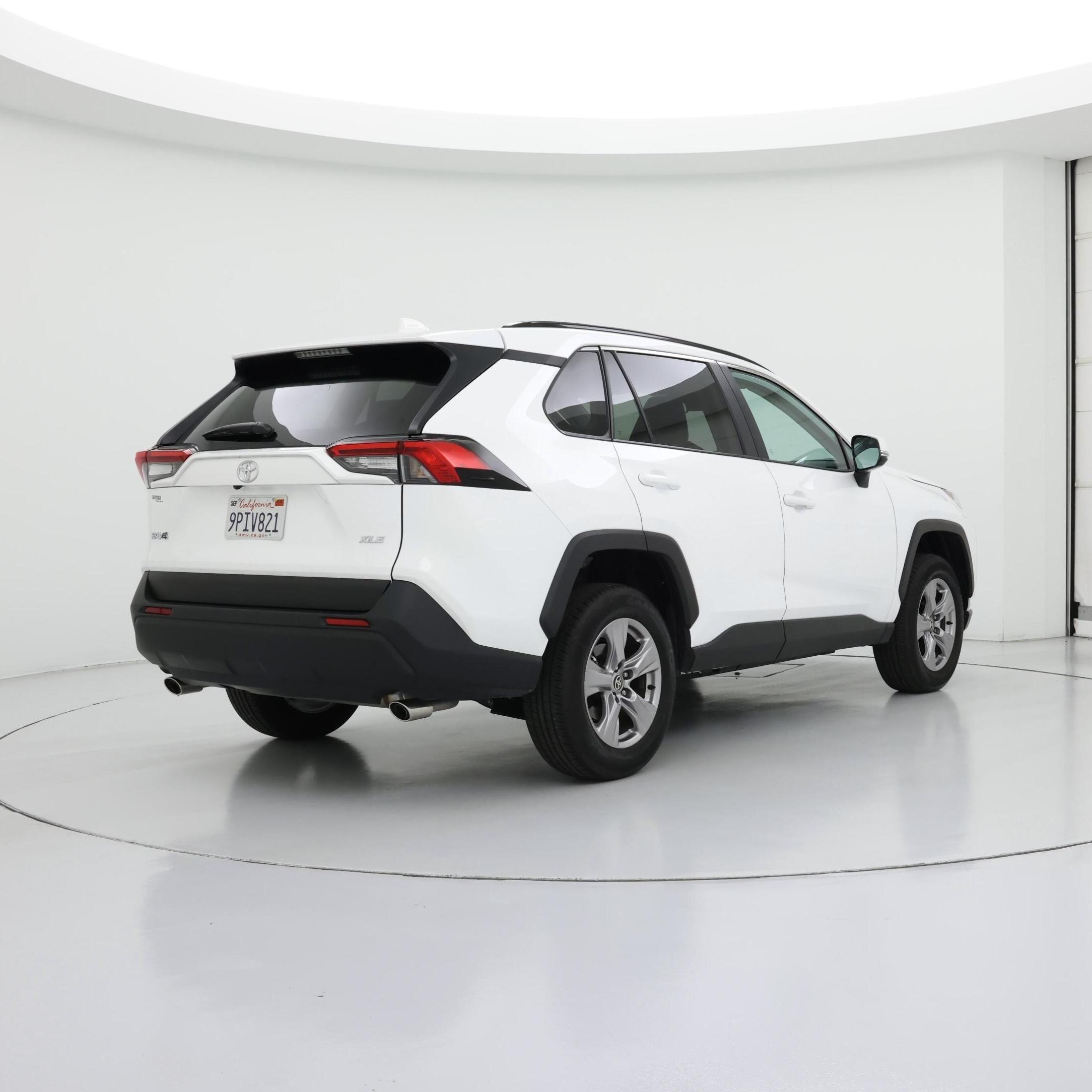 Thumbnail: 2024 Toyota RAV4 - 8