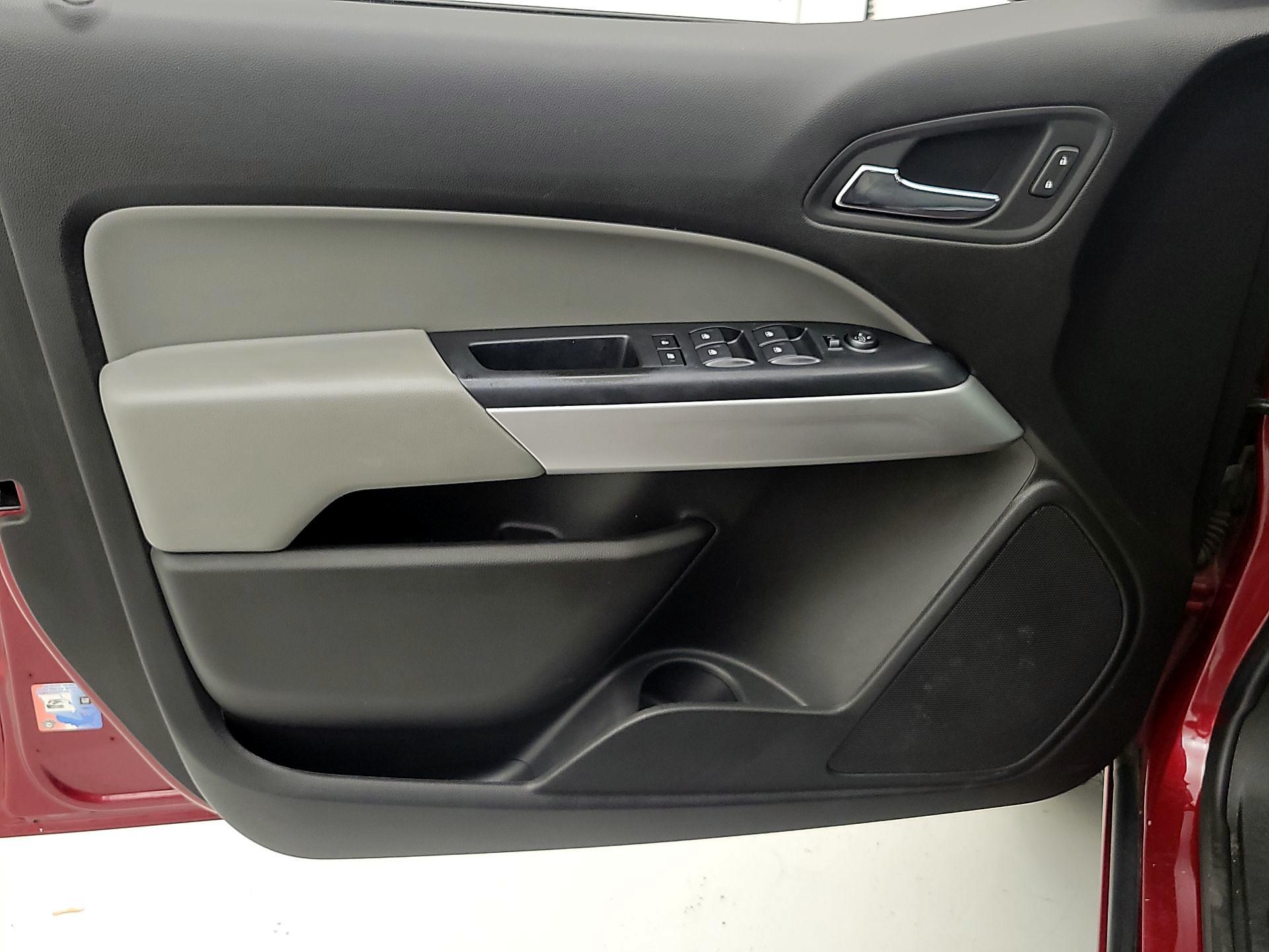 Thumbnail: 2018 Chevrolet Colorado - 12