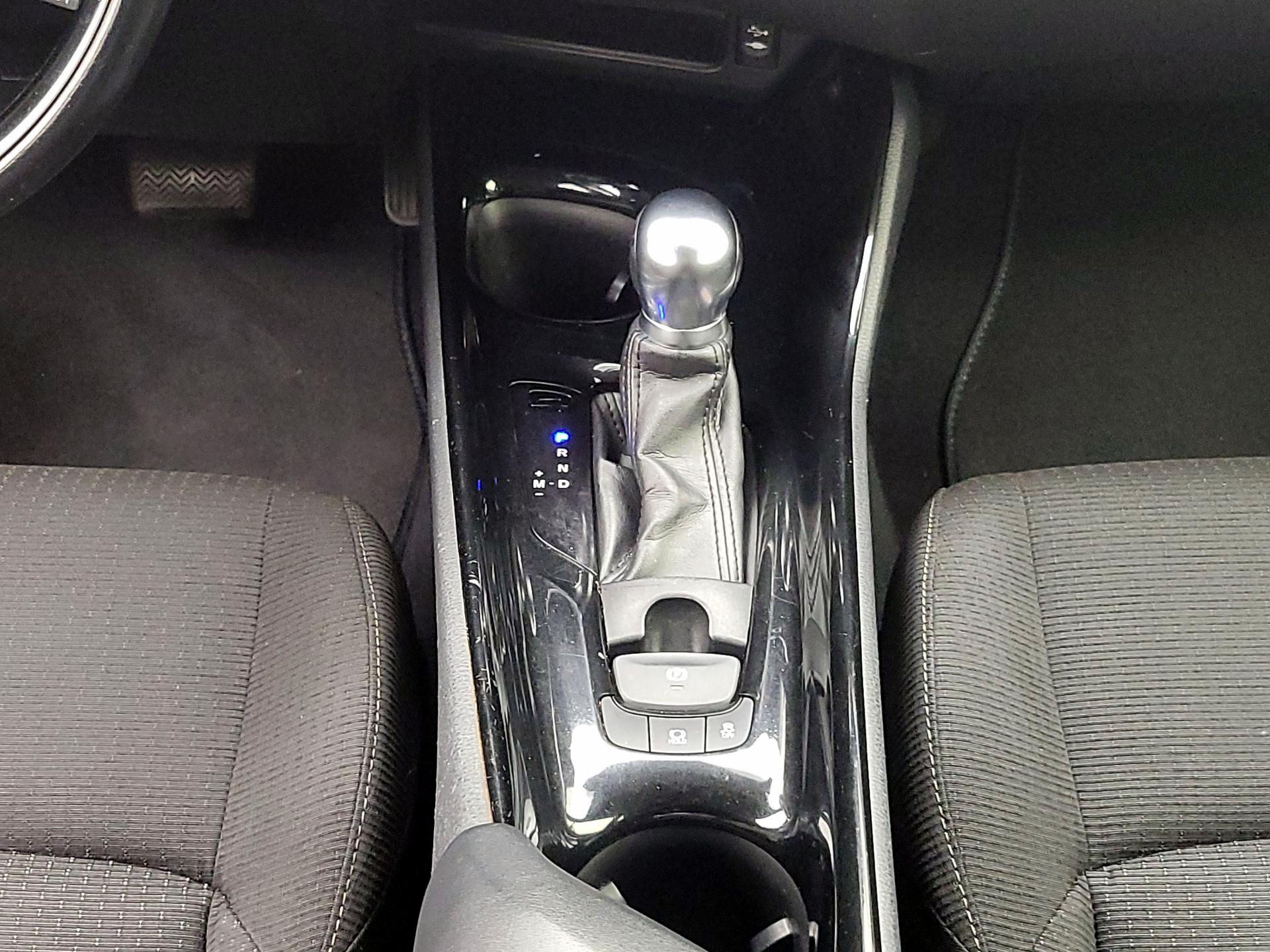 Thumbnail: 2019 Toyota C-HR - 17