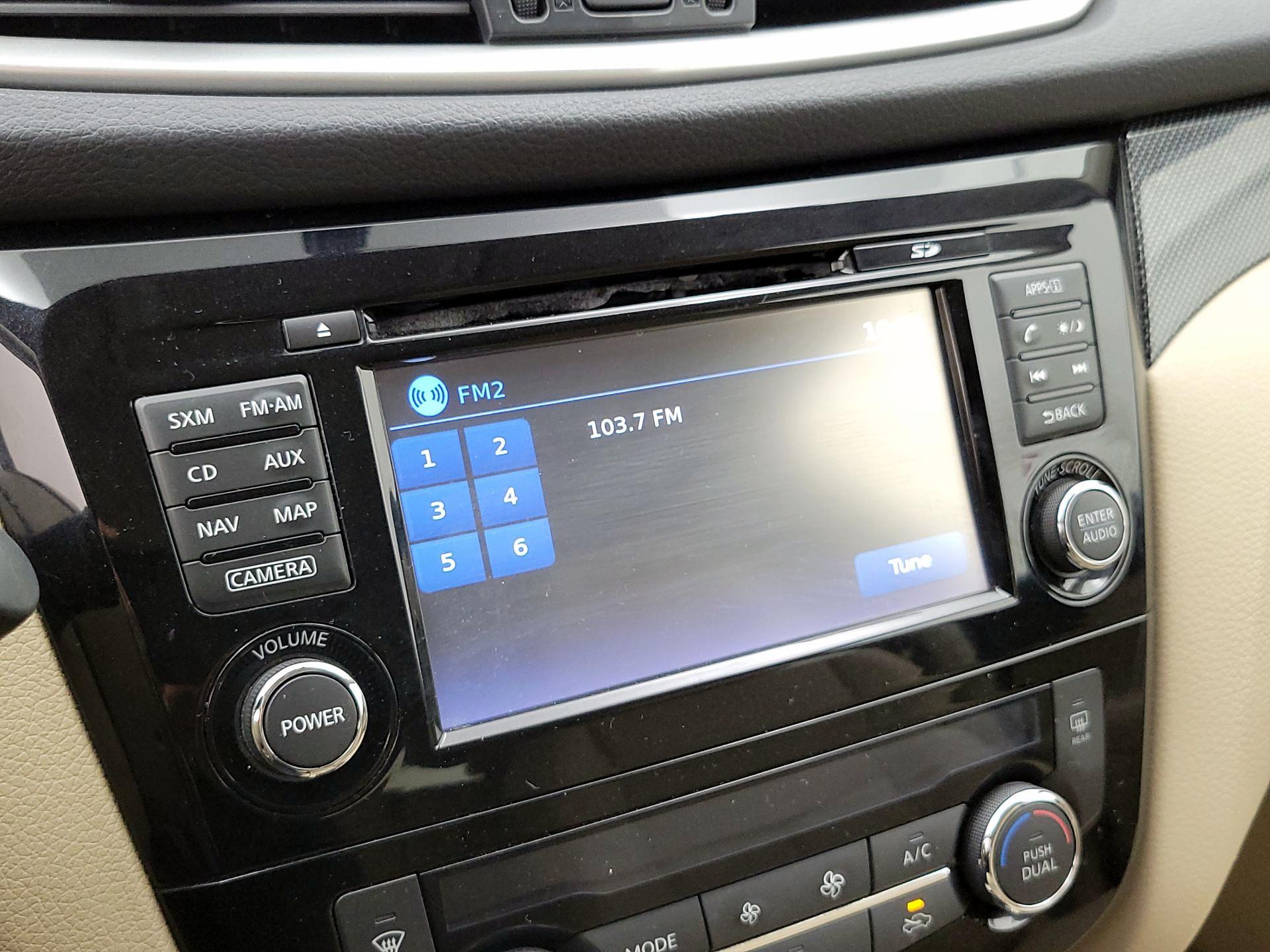 Thumbnail: 2014 Nissan Rogue - 16