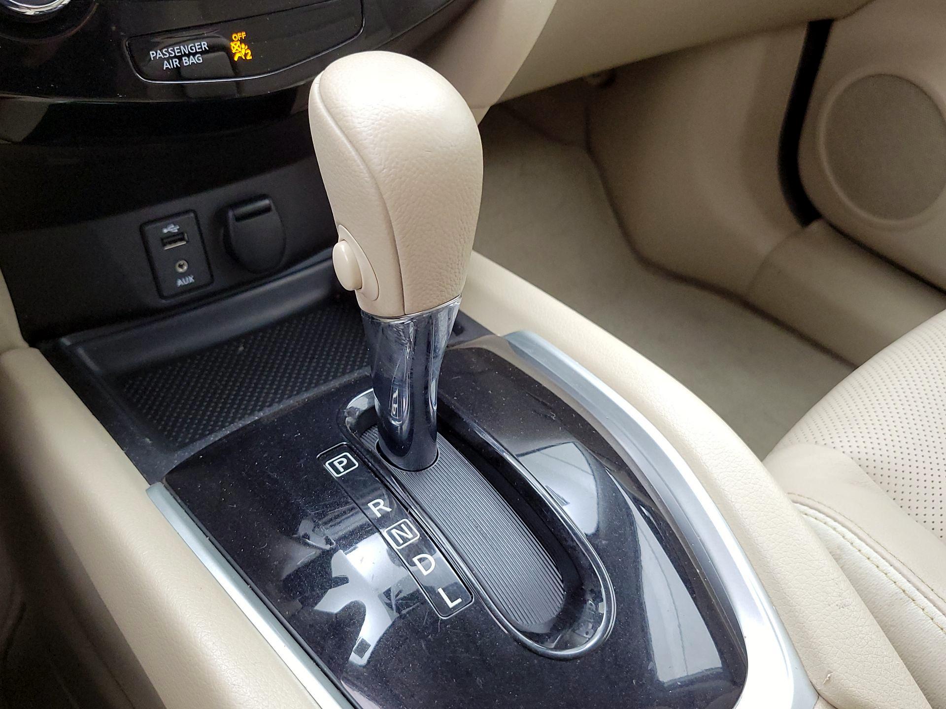 Thumbnail: 2014 Nissan Rogue - 18