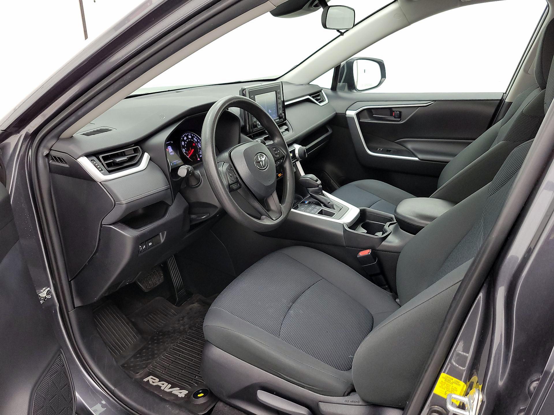 Thumbnail: 2020 Toyota RAV4 - 11