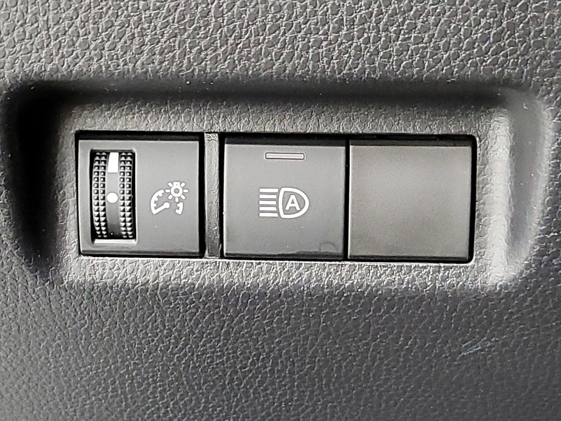 Thumbnail: 2020 Toyota RAV4 - 13