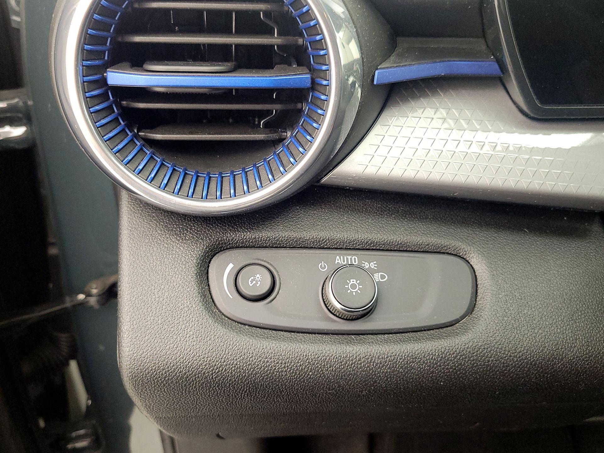 Thumbnail: 2025 Chevrolet Trax - 13