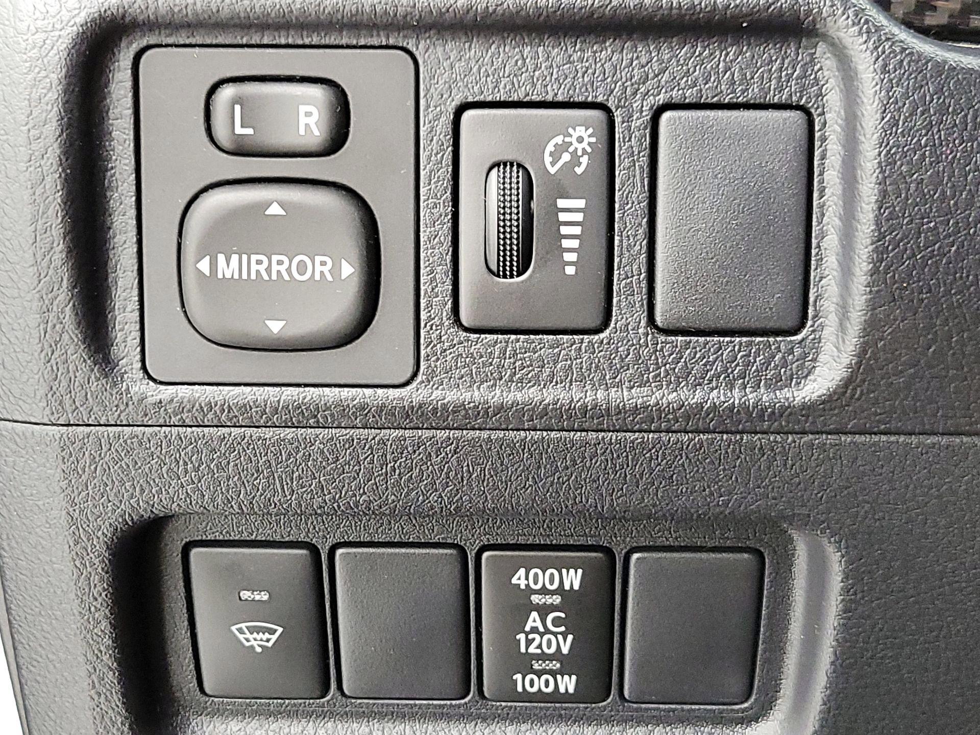 Thumbnail: 2019 Toyota 4Runner - 13