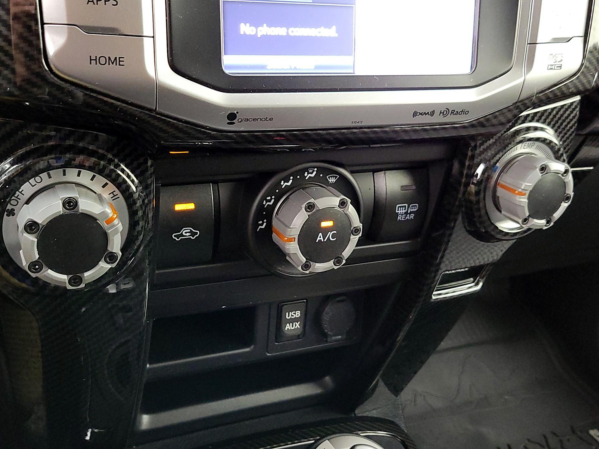 Thumbnail: 2019 Toyota 4Runner - 17