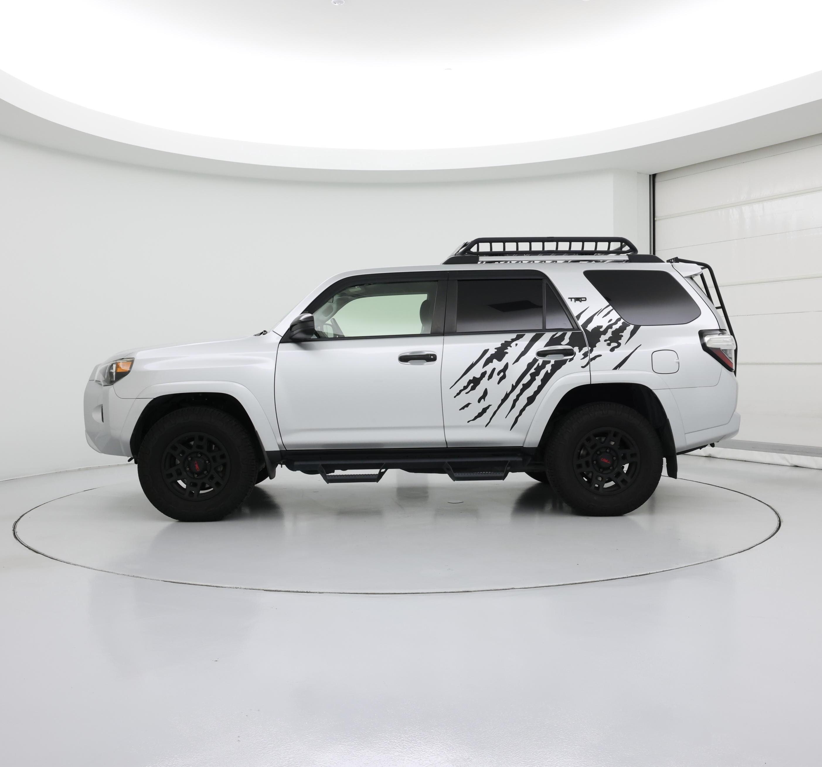 Thumbnail: 2019 Toyota 4Runner - 3