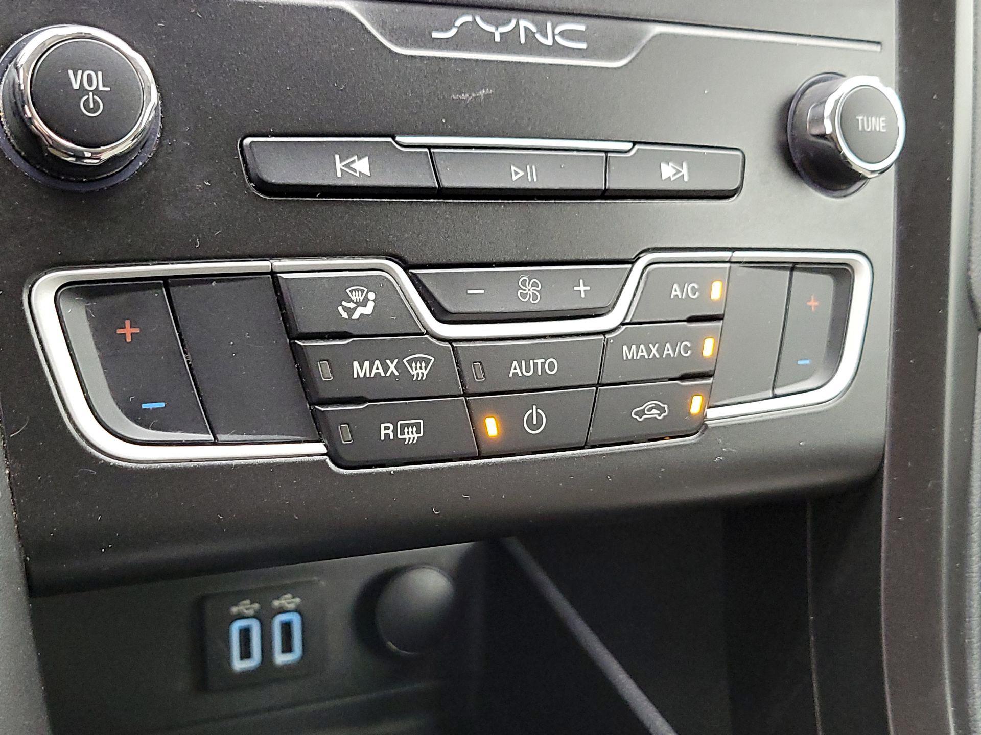 Thumbnail: 2019 Ford Fusion - 16