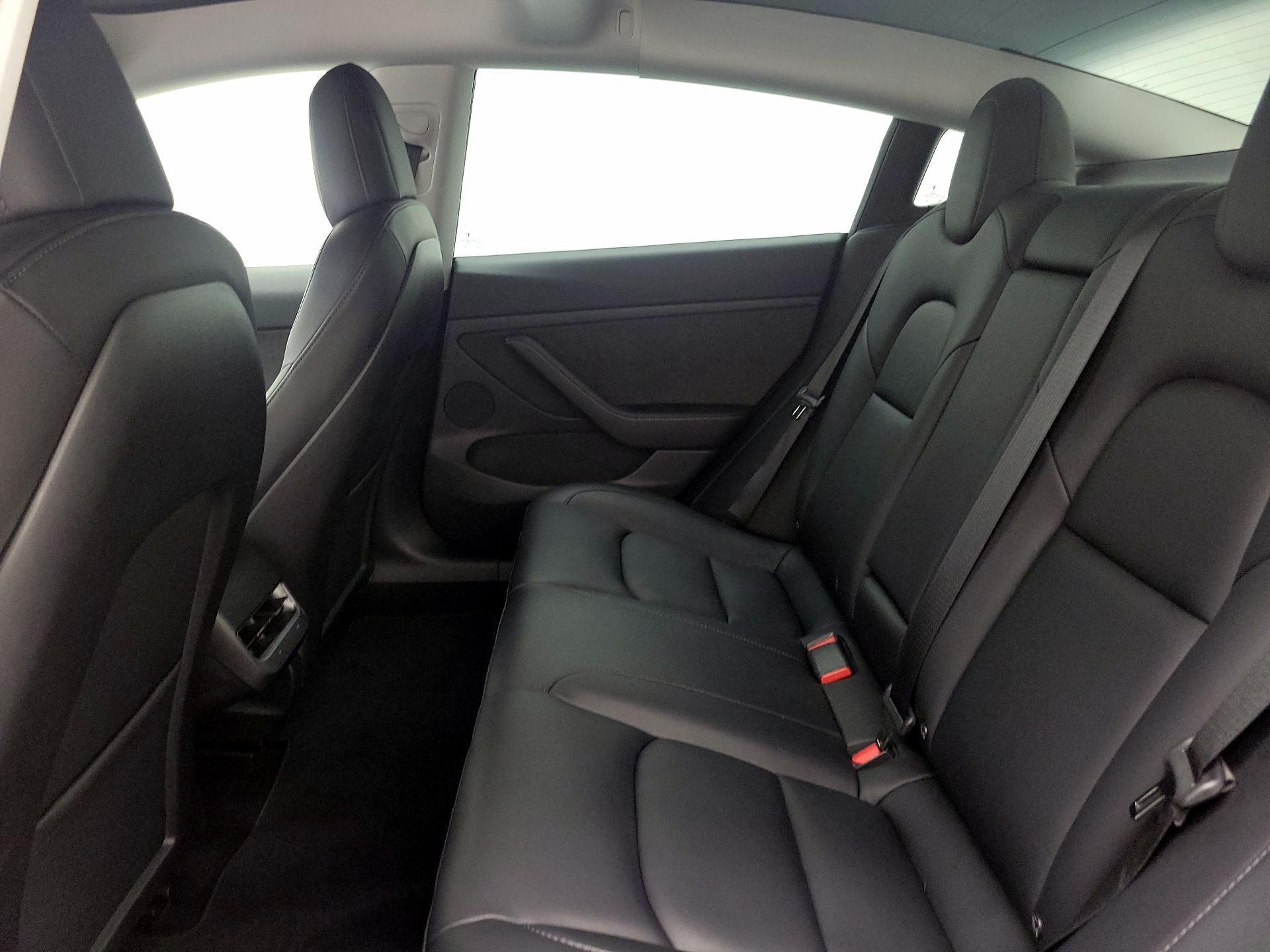 Thumbnail: 2022 Tesla Model 3 - 18