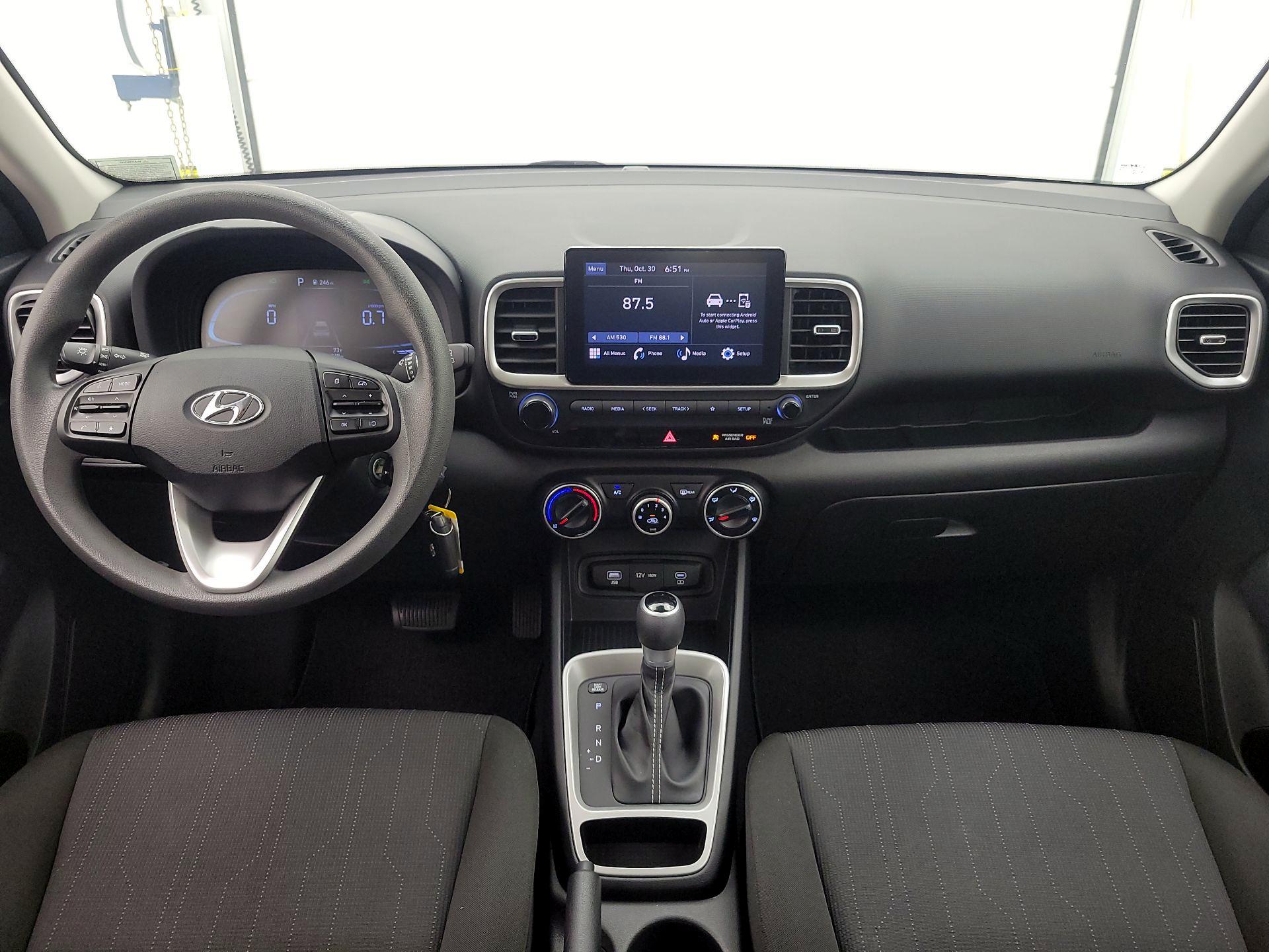 Thumbnail: 2023 Hyundai Venue - 9