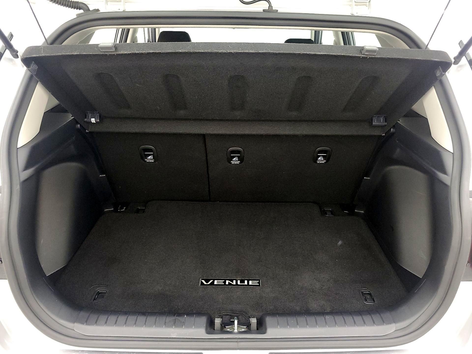 Thumbnail: 2023 Hyundai Venue - 20