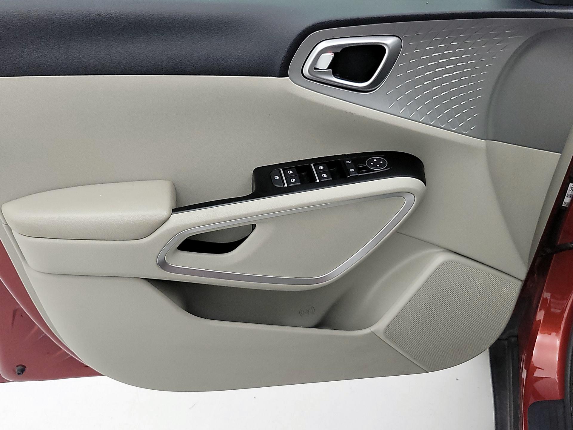 Thumbnail: 2021 Kia Soul - 12