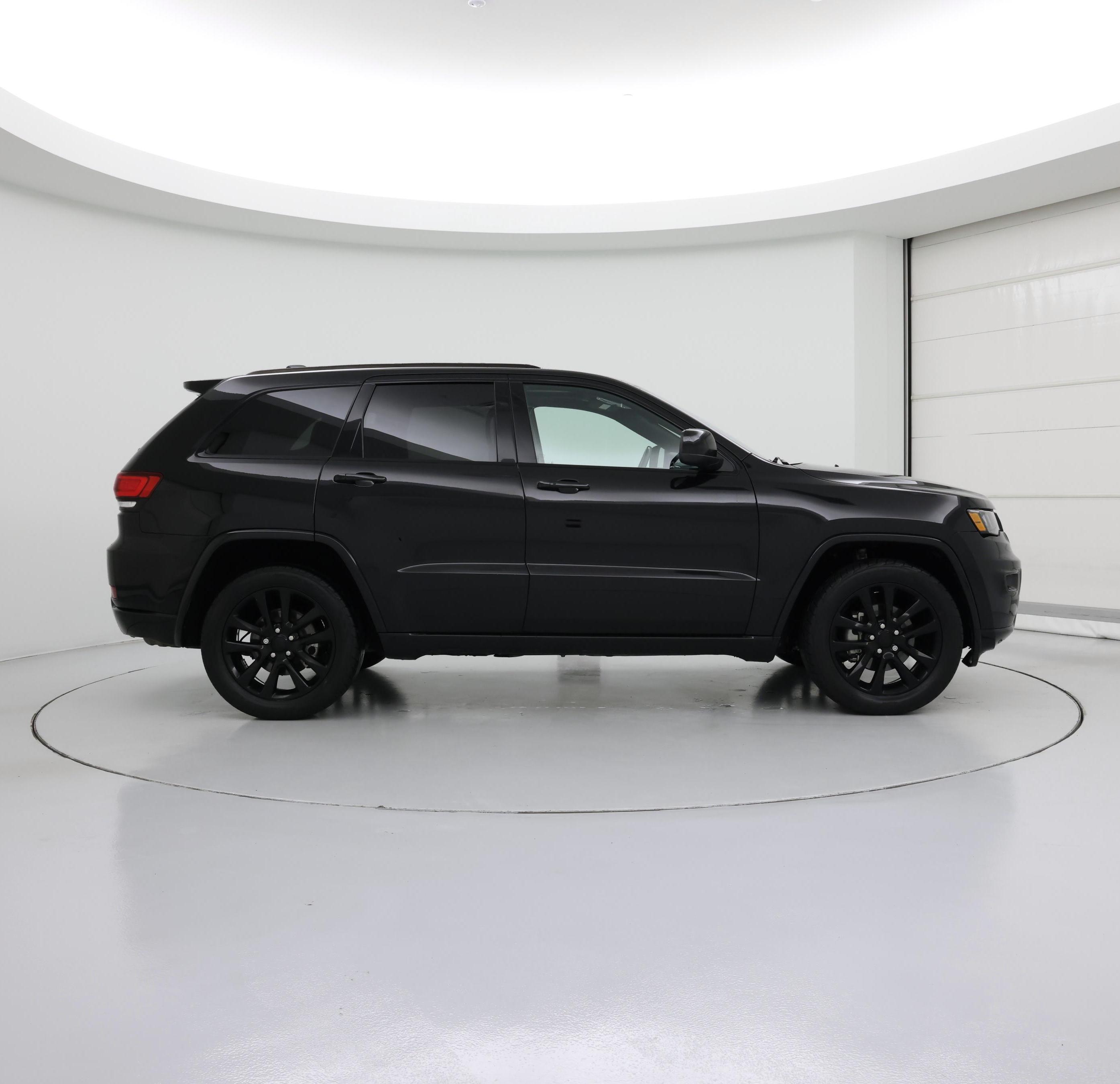Thumbnail: 2020 Jeep Grand Cherokee - 7