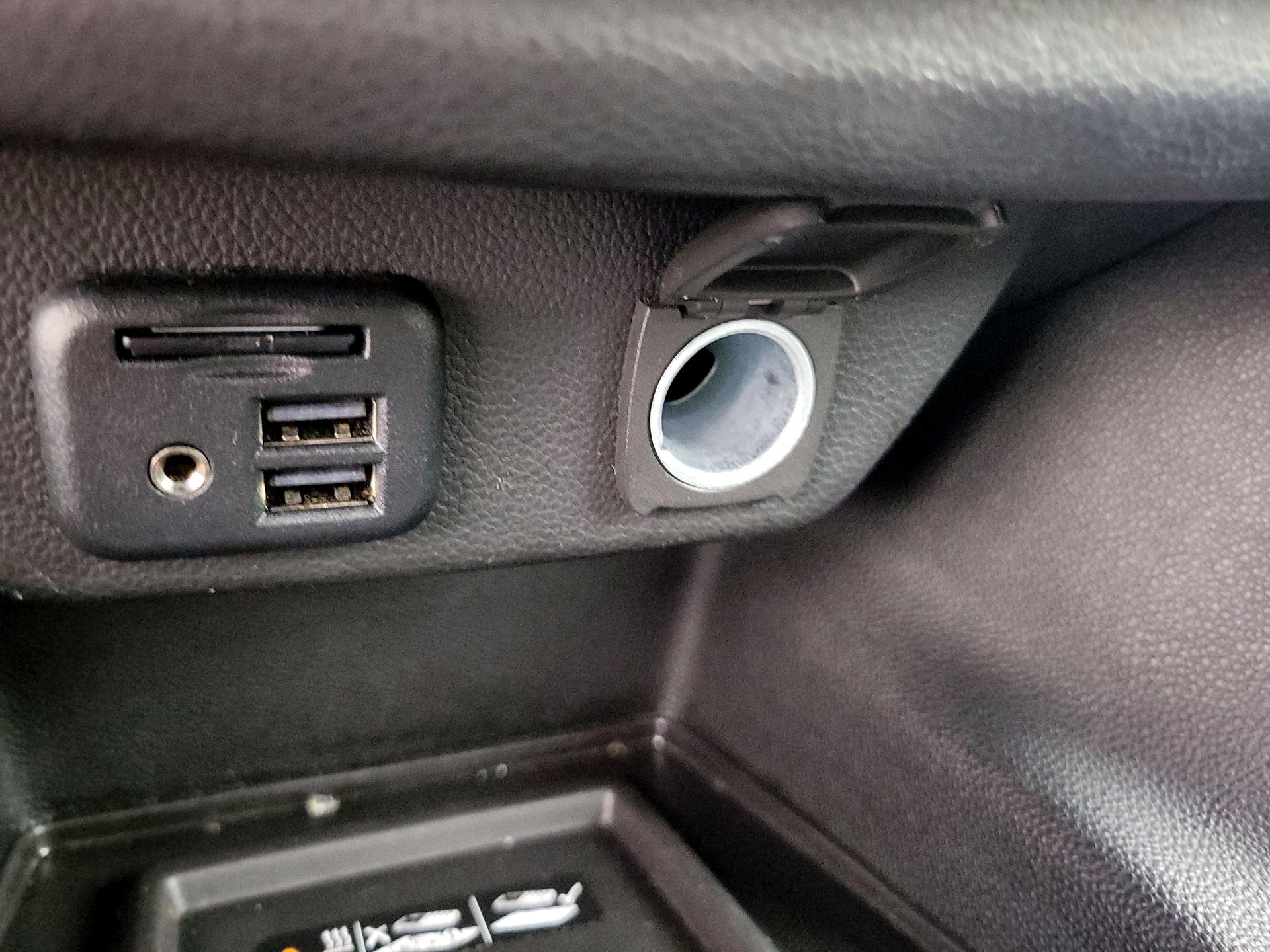 Thumbnail: 2020 Chevrolet Traverse - 18